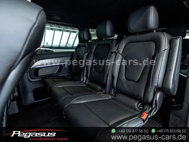 Mercedes-Benz V 300 view 2