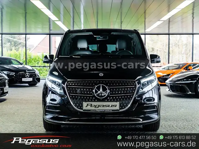 Mercedes-Benz V 300 view 4