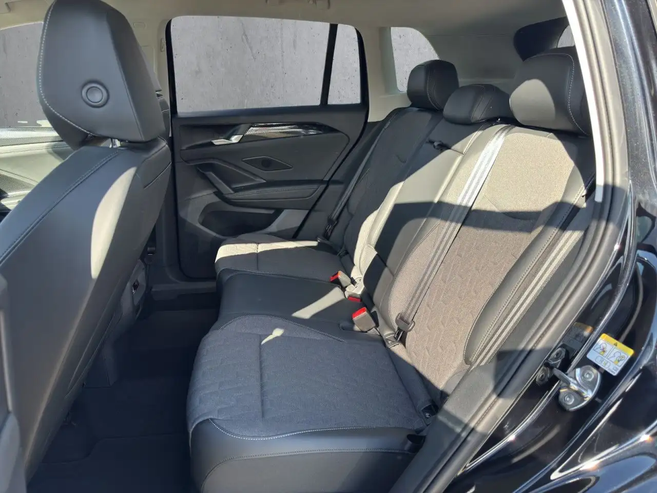 Volkswagen Tiguan Life 1.5 eTSI IQ-Light Bluetooth Navi LED 12