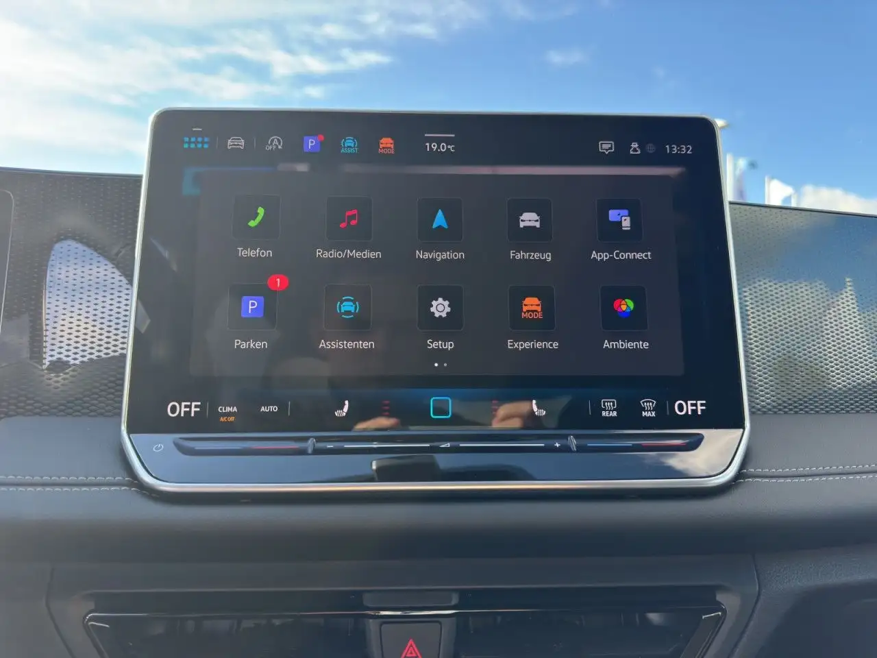 Volkswagen Tiguan Life 1.5 eTSI IQ-Light Bluetooth Navi LED 10