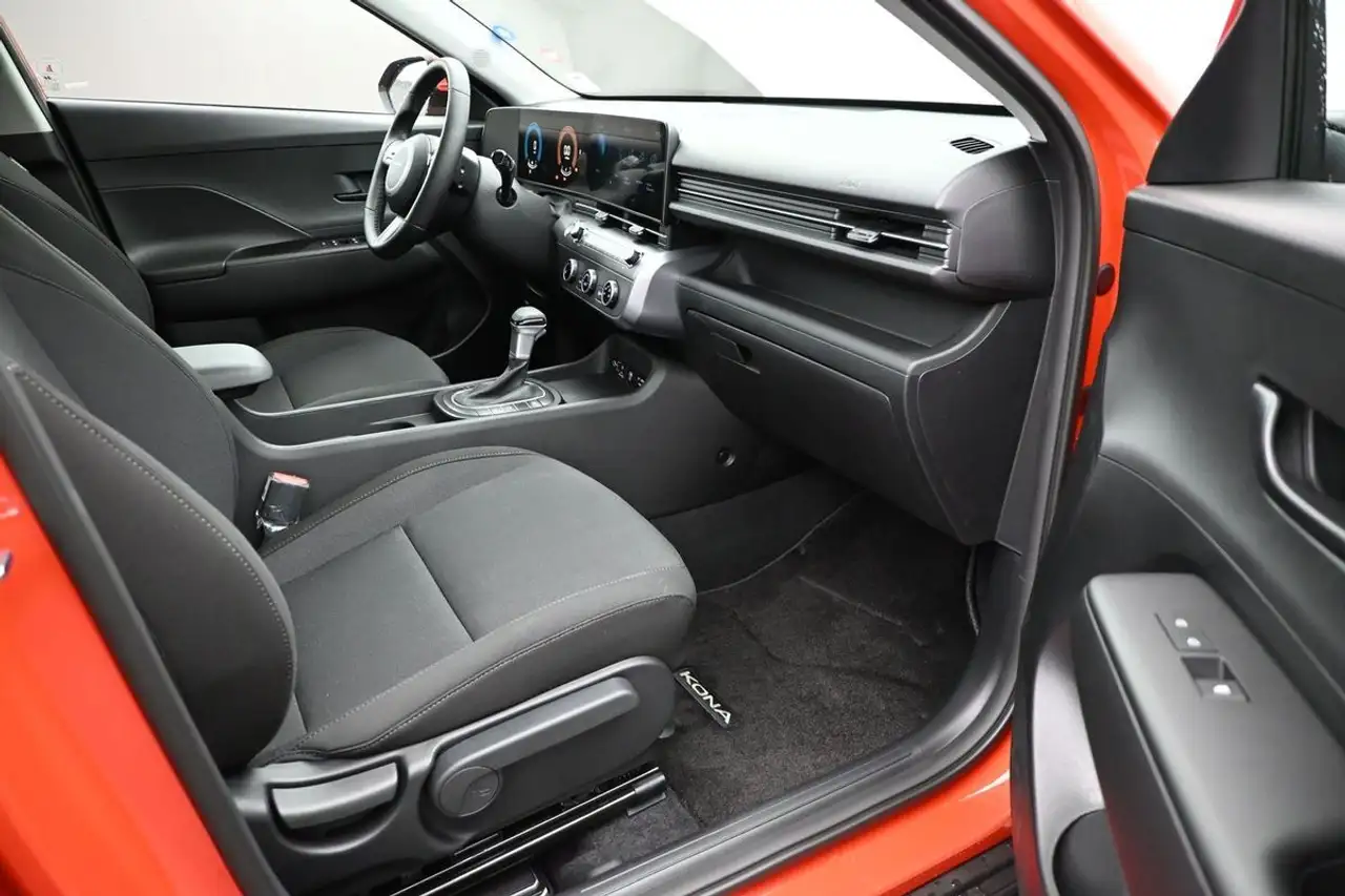 Hyundai KONA снимка Hyundai KONA