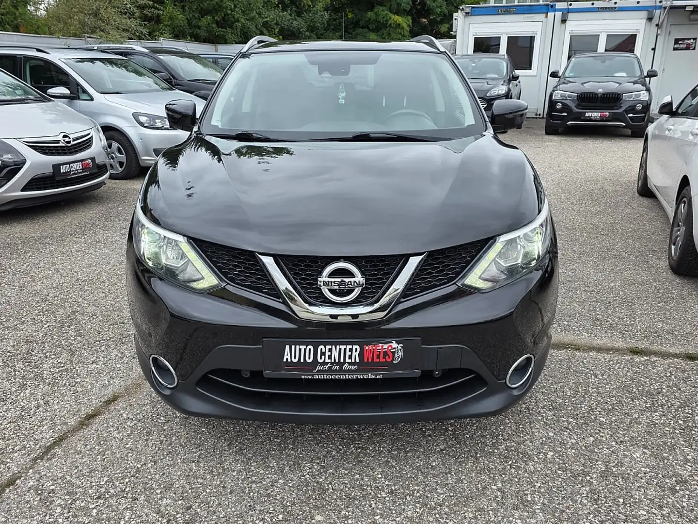 Nissan Qashqai 1,2 DIG-T Tekna Schwarz - 2