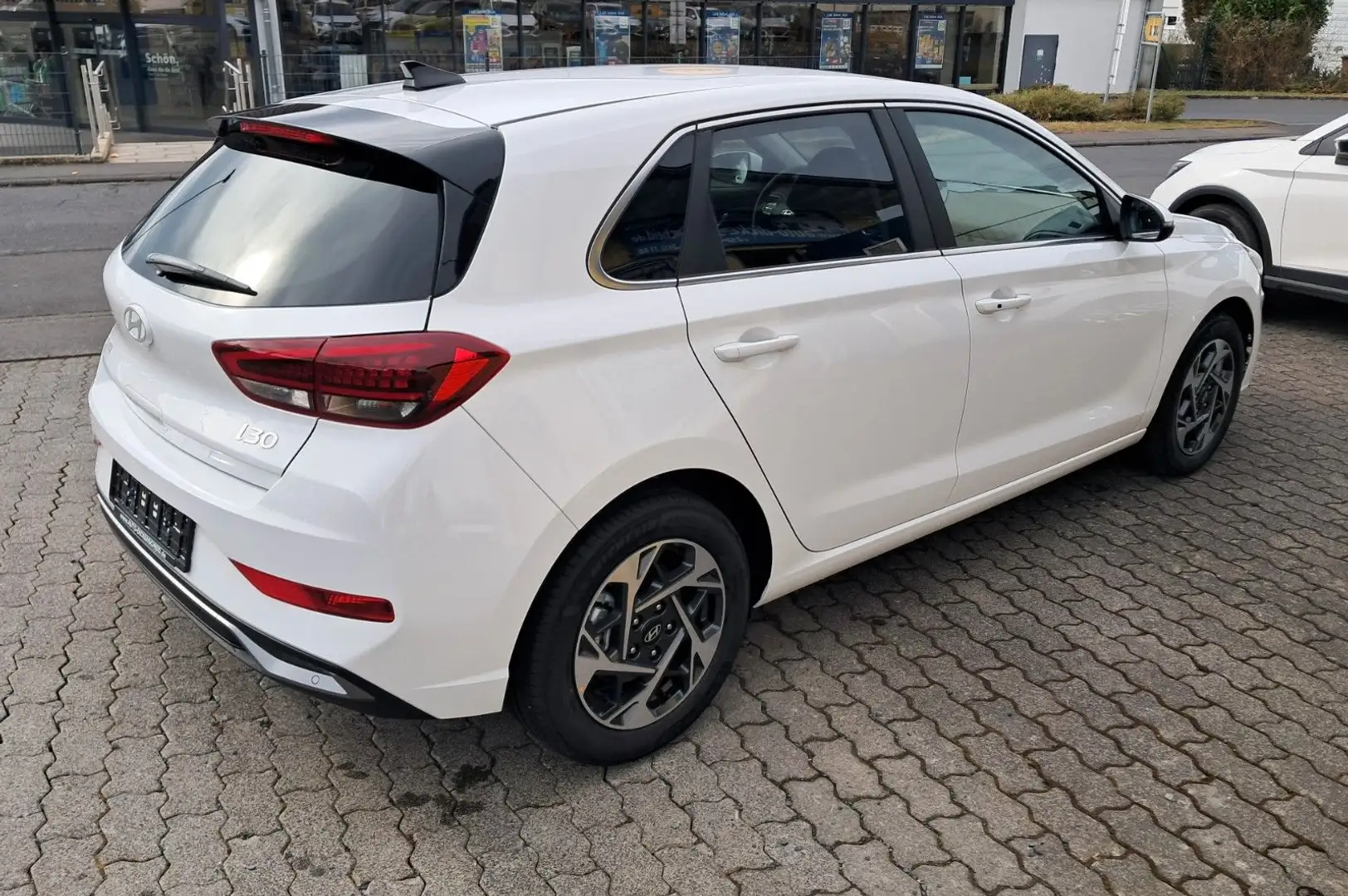 Hyundai i30 1.0T-MY25-STYLE-LED-SHZ-LHZ-ALU-NAVI-Klimaau Bianco - 2
