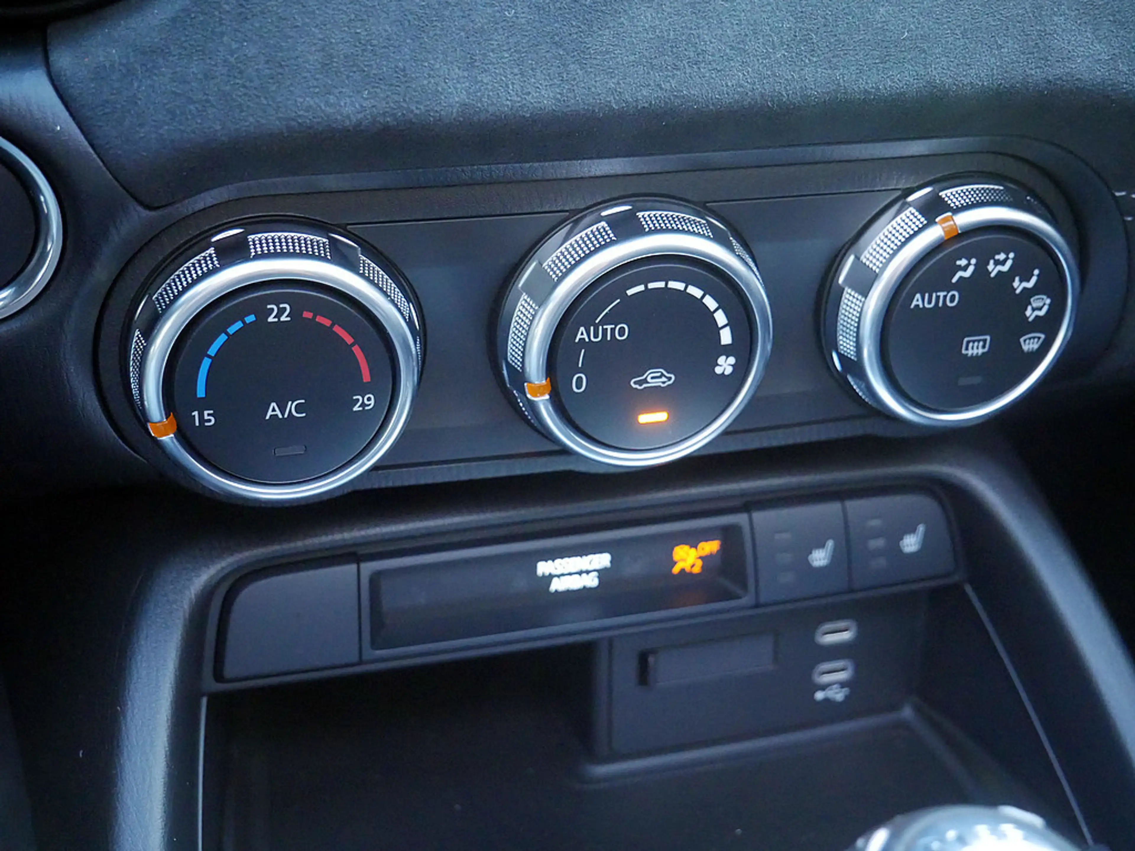 Mazda MX-5 1.5 SKYACTIV-G 136 RWD Yakudo MATRIX-LED — photo 13