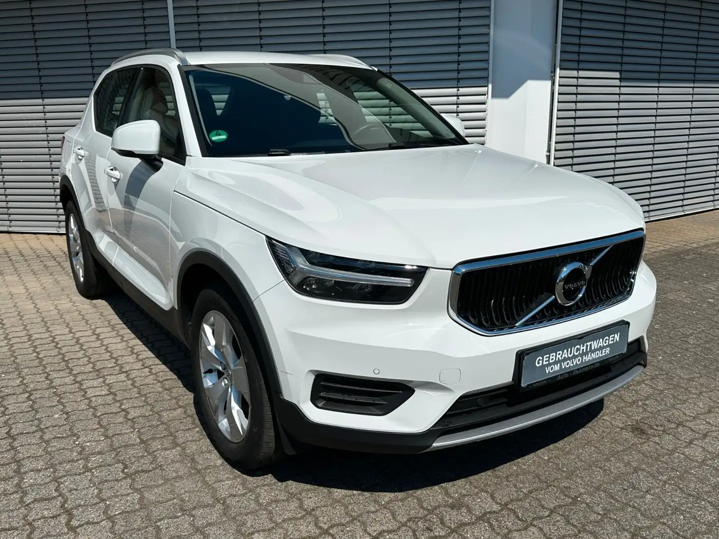 Volvo XC40 B4 AWD Momentum Pro*RFK*PDC v/h*Sitzh* Blanco - 2