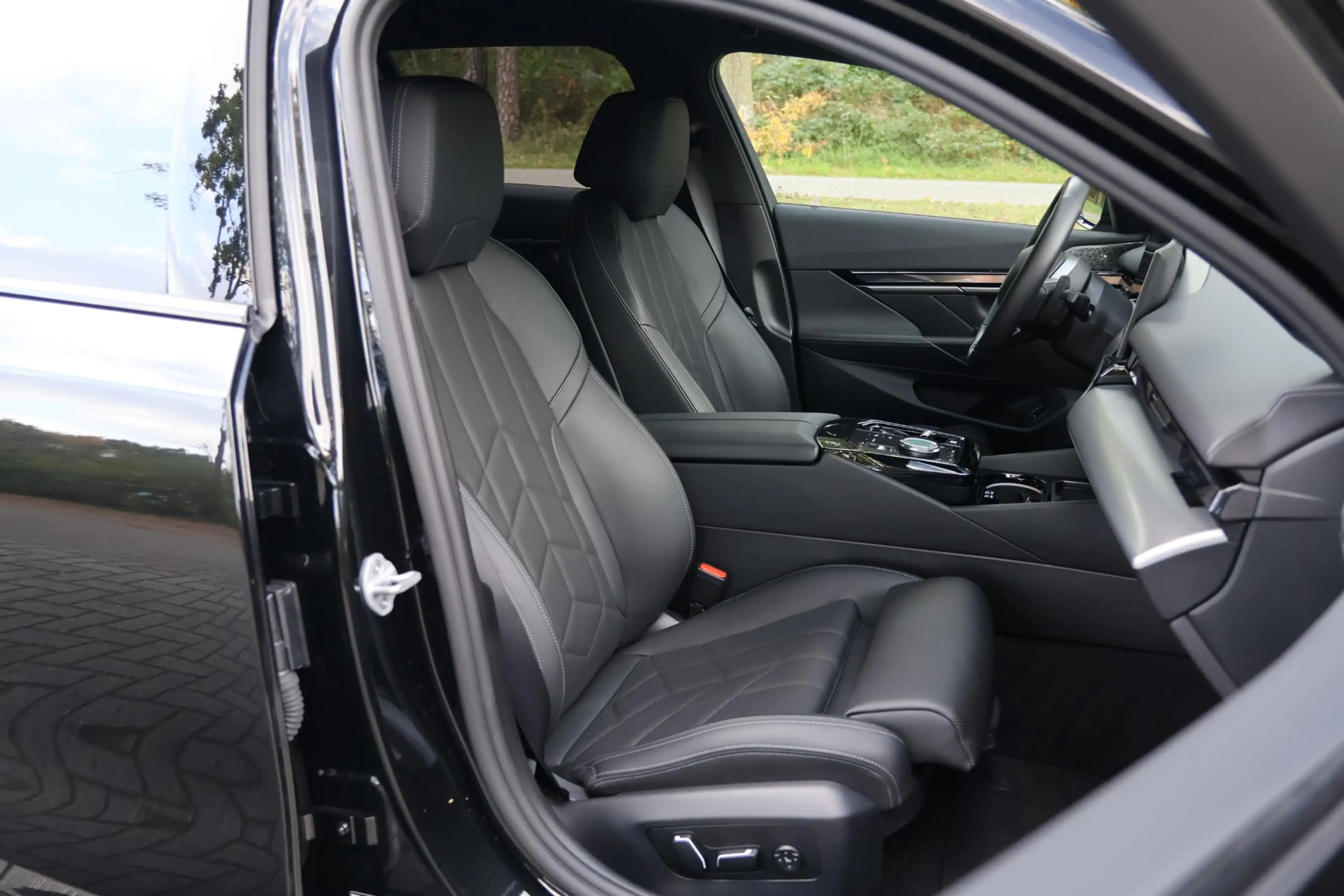 BMW 530 5-serie Touring 530e xDrive M-sport | Bowers Wilki — photo 15