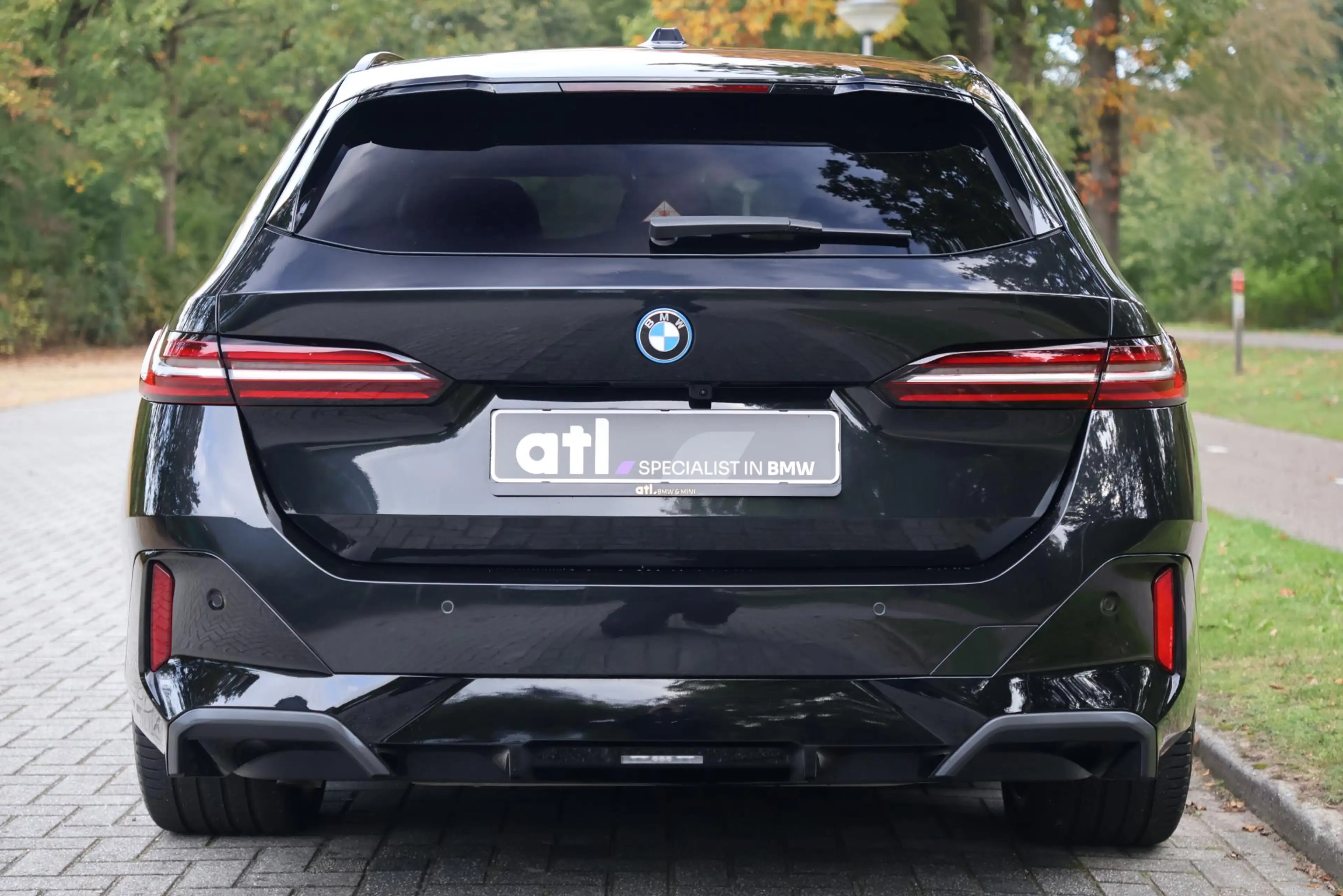 BMW 530 5-serie Touring 530e xDrive M-sport | Bowers Wilki — photo 5