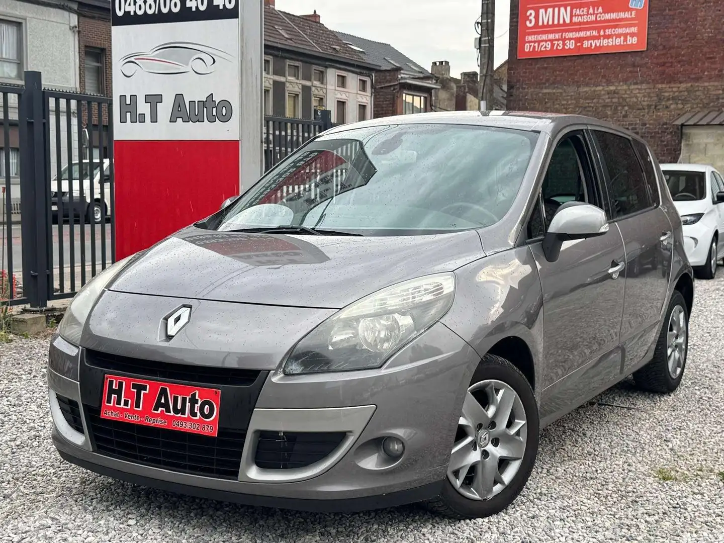 Renault Scenic 1.5 dCi Expression/Etat neuf/Euro 5/Airco/Gps Gris - 1