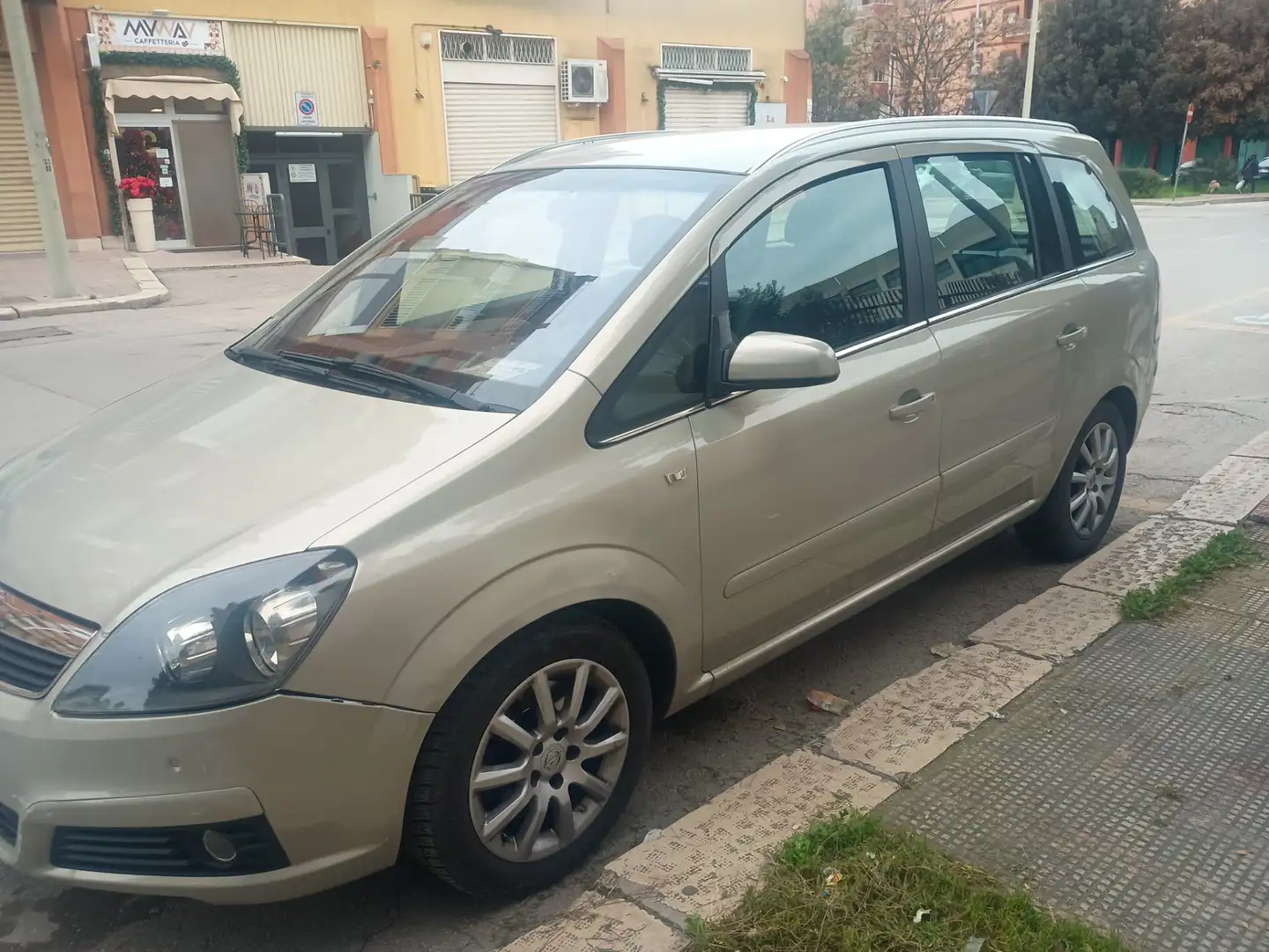 Opel Zafira Zafira 1.9 CDTI 120CV Cosmo Bronzo - 2