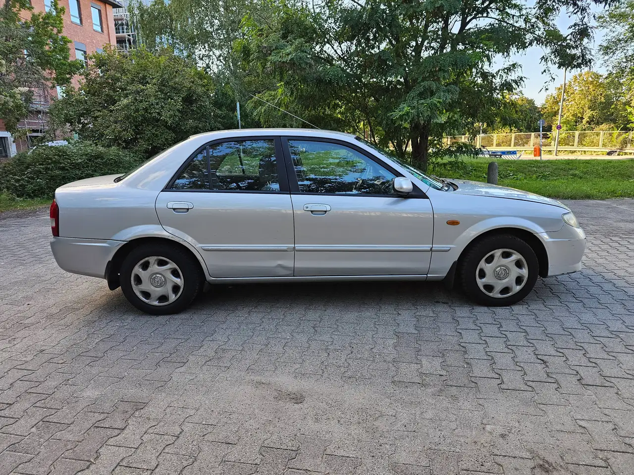 Mazda 323 1.4 S Comfort Automatik, foto 4