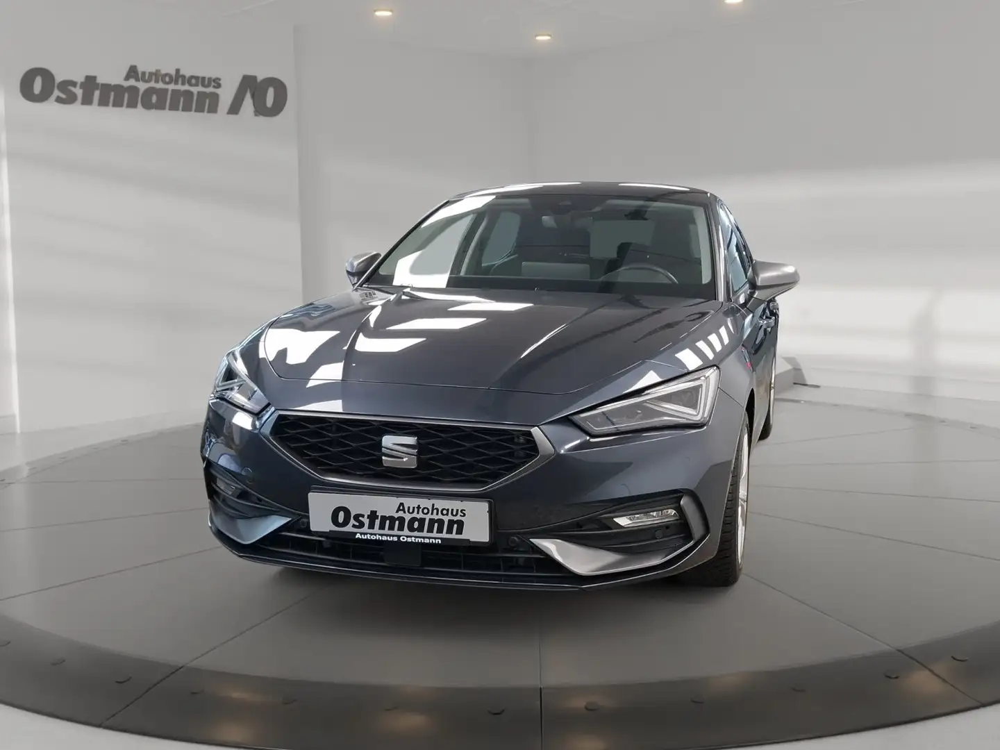 SEAT Leon FR 1.5 eTSI ACC RFK Navi SHZ Climatr. Grau - 1