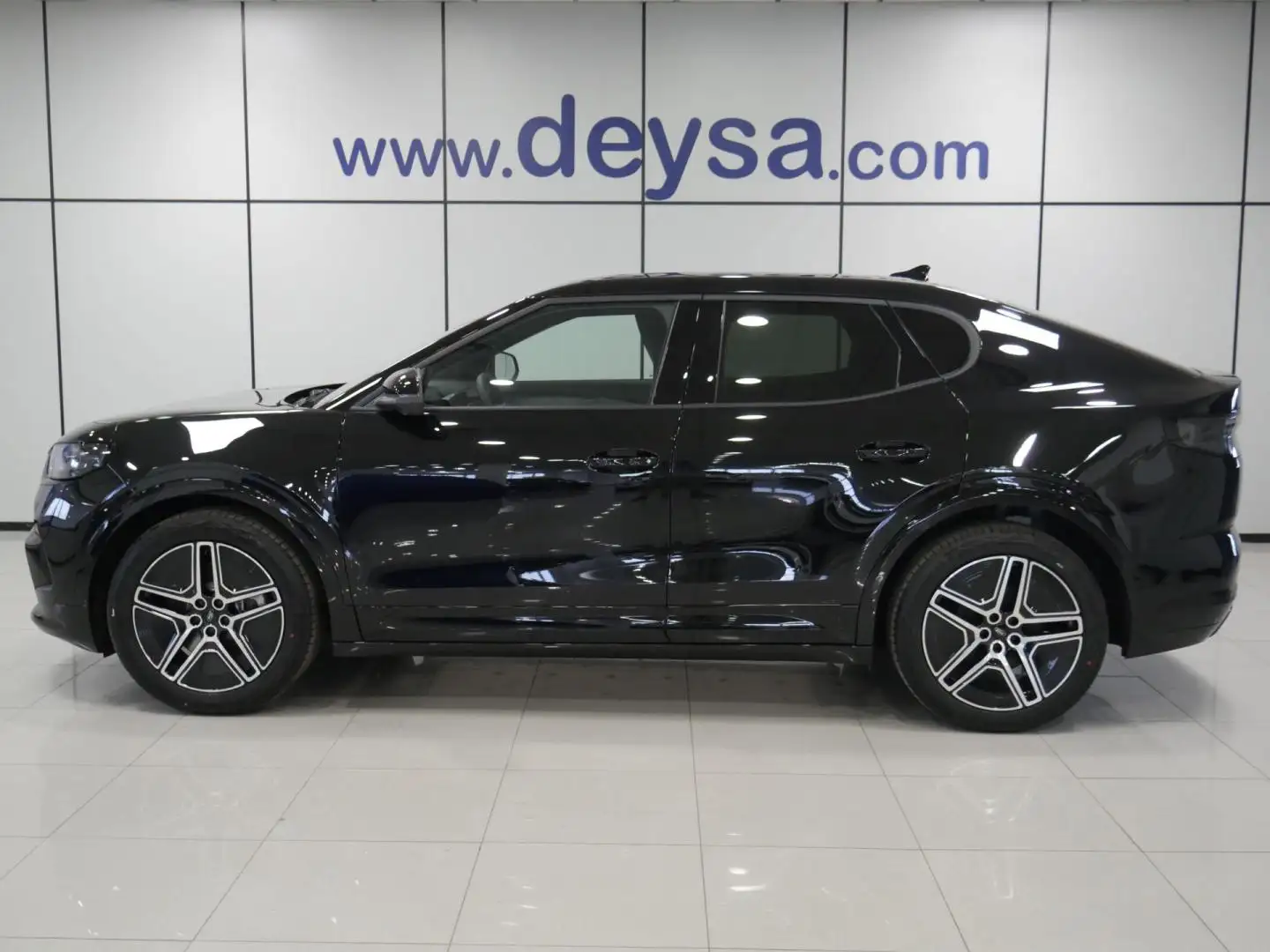 Ford Capri Premium R. Ext. RWD 77kWh 286CV Fekete - 2