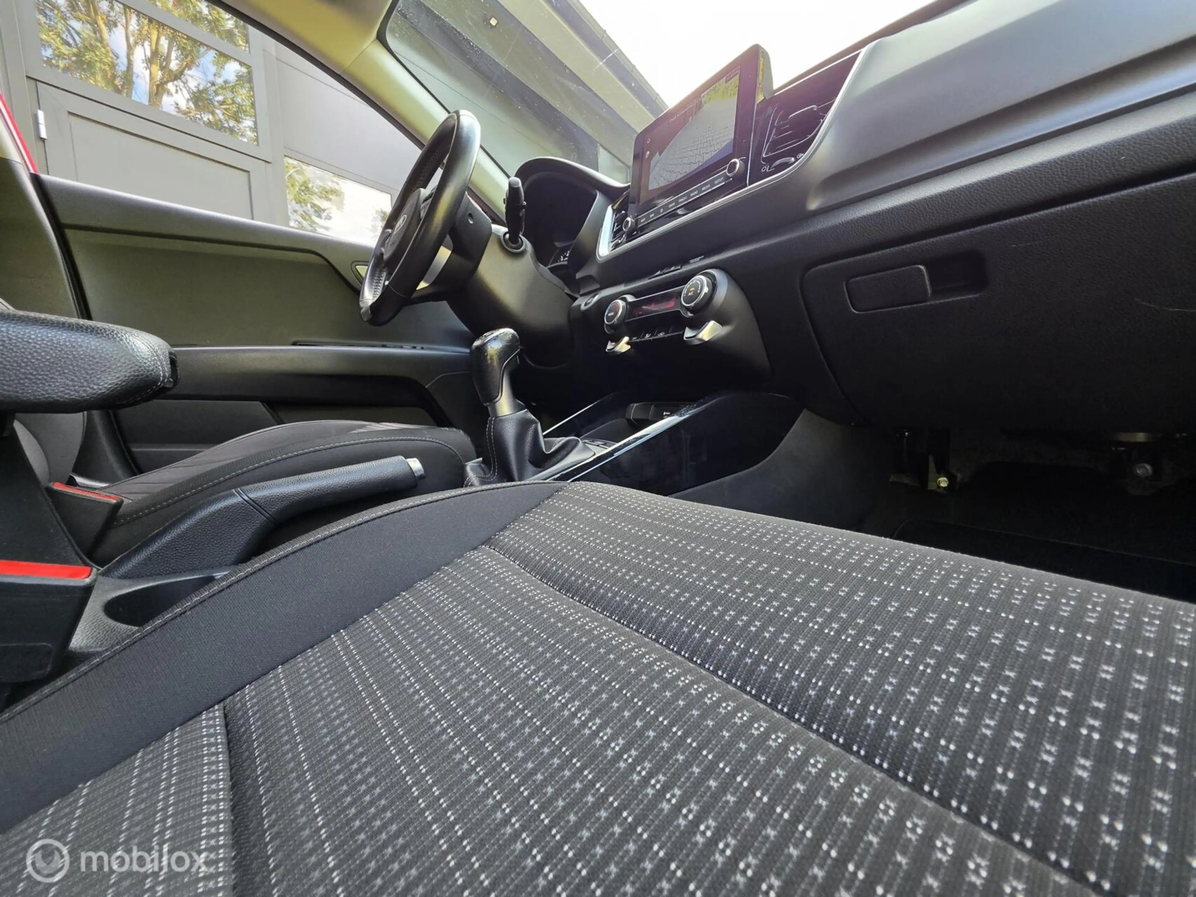 Kia Stonic 1.0 T-GDi MHEV DynamicPlusLine, carplay, — photo 14