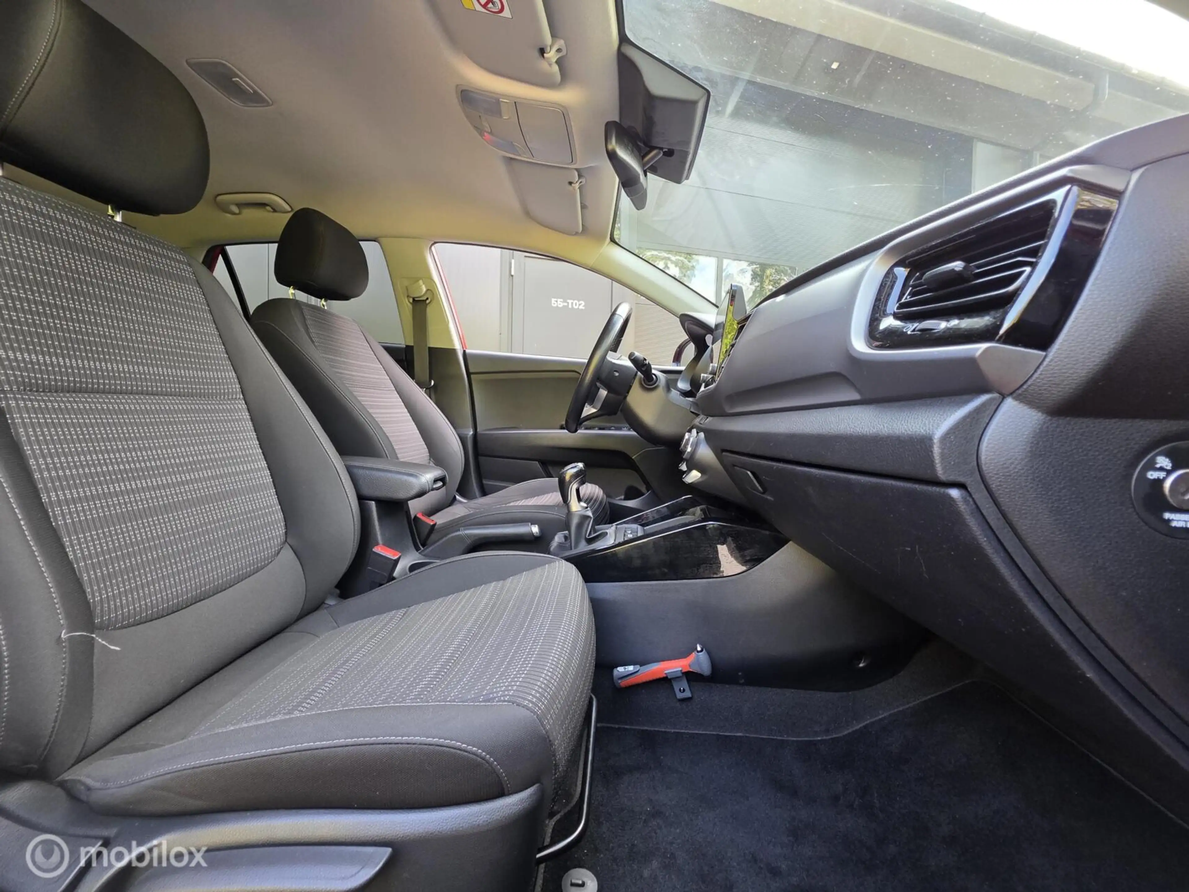 Kia Stonic 1.0 T-GDi MHEV DynamicPlusLine, carplay, — photo 13