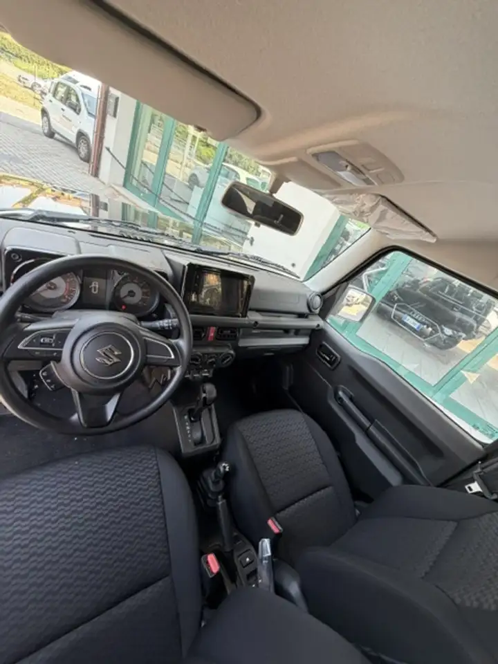Suzuki Jimny 2025 — фото 10