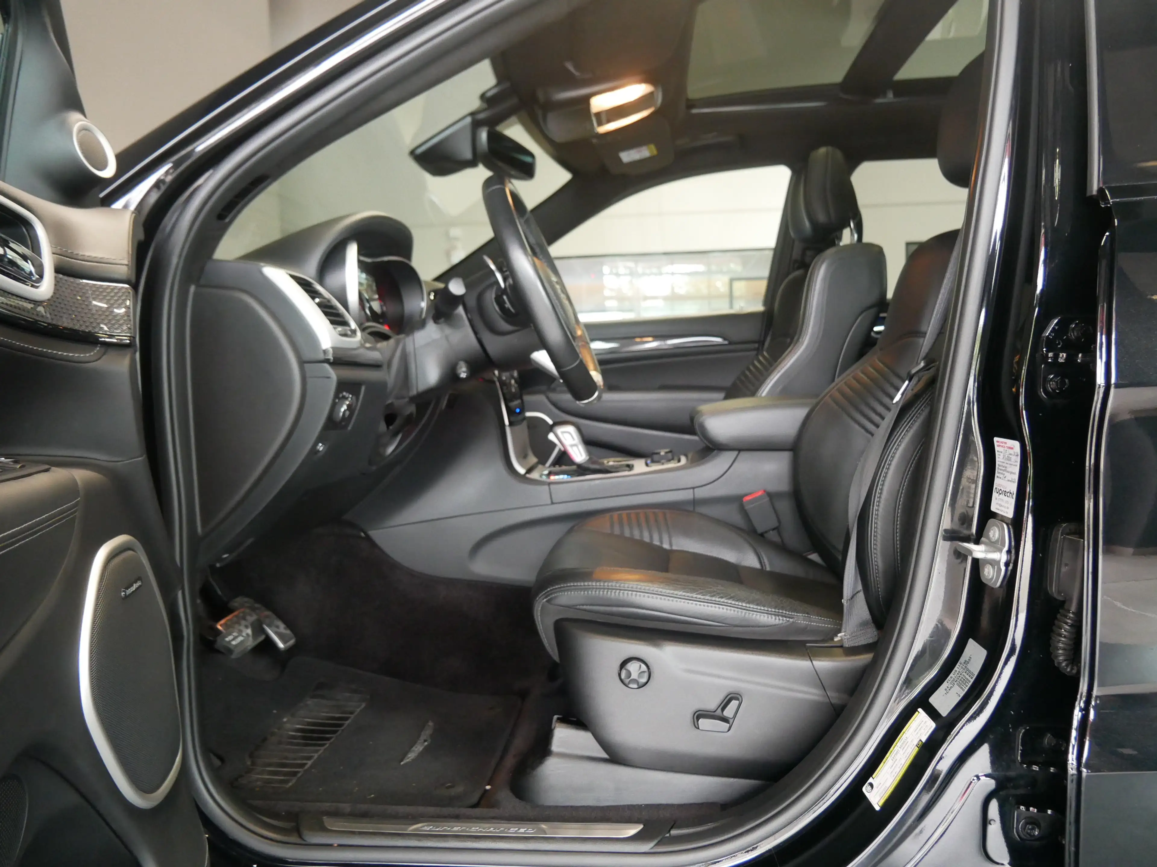 Jeep Grand Cherokee 6.2 V8 Trackhawk Supercharged ACC — photo 10