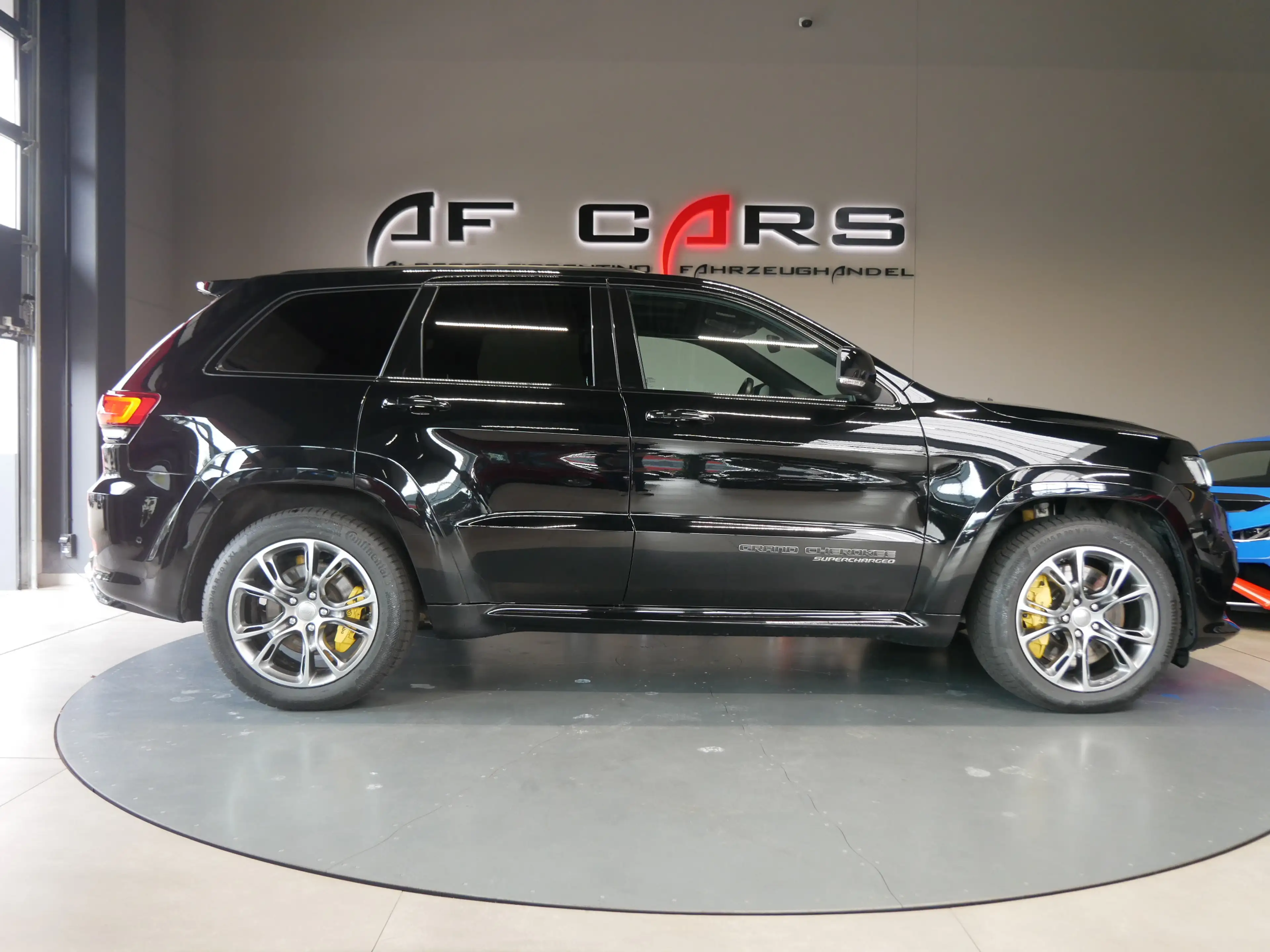 Jeep Grand Cherokee 6.2 V8 Trackhawk Supercharged ACC — photo 4