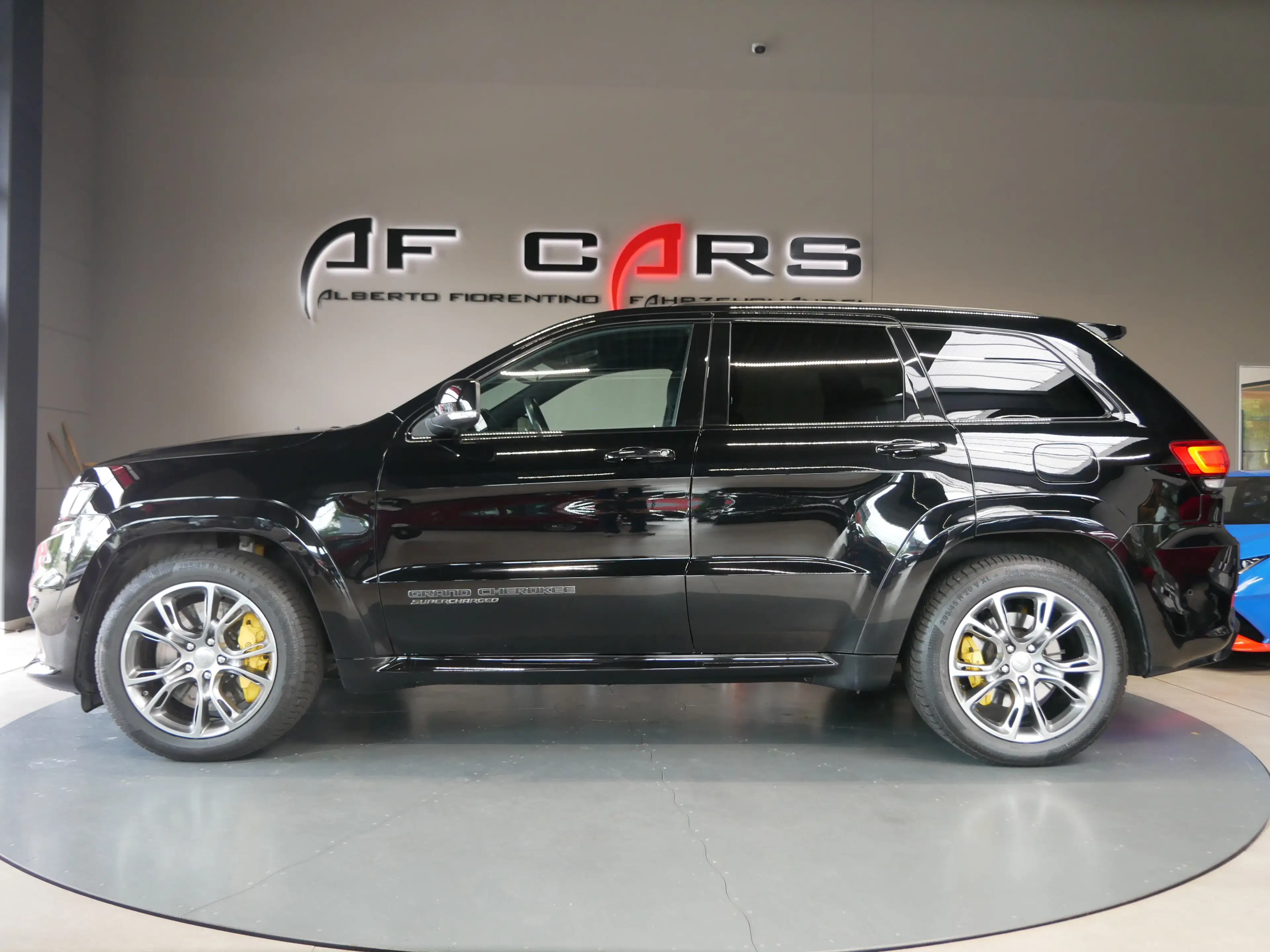 Jeep Grand Cherokee 6.2 V8 Trackhawk Supercharged ACC — photo 8