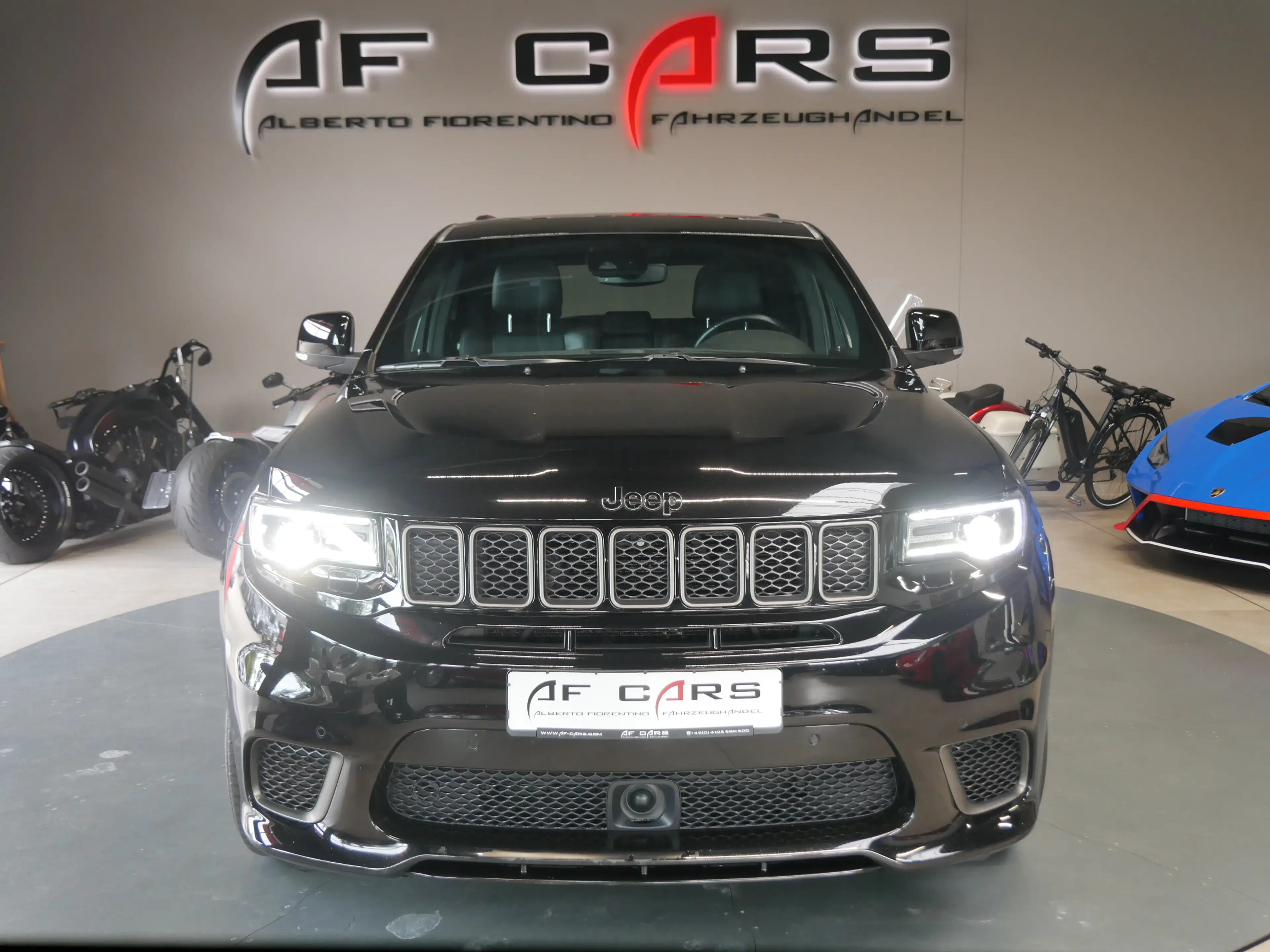 Jeep Grand Cherokee 6.2 V8 Trackhawk Supercharged ACC — photo 2