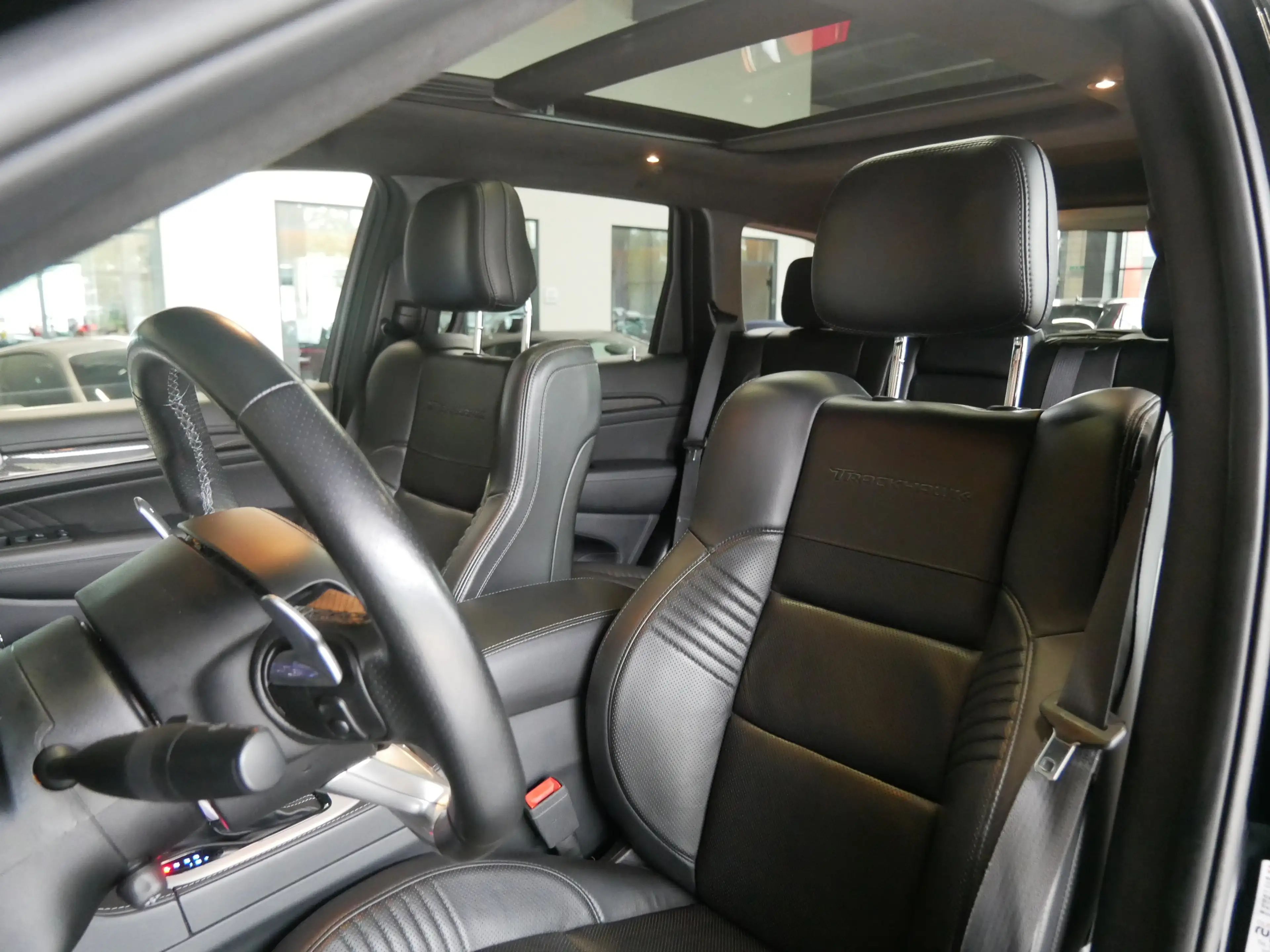 Jeep Grand Cherokee 6.2 V8 Trackhawk Supercharged ACC — photo 11
