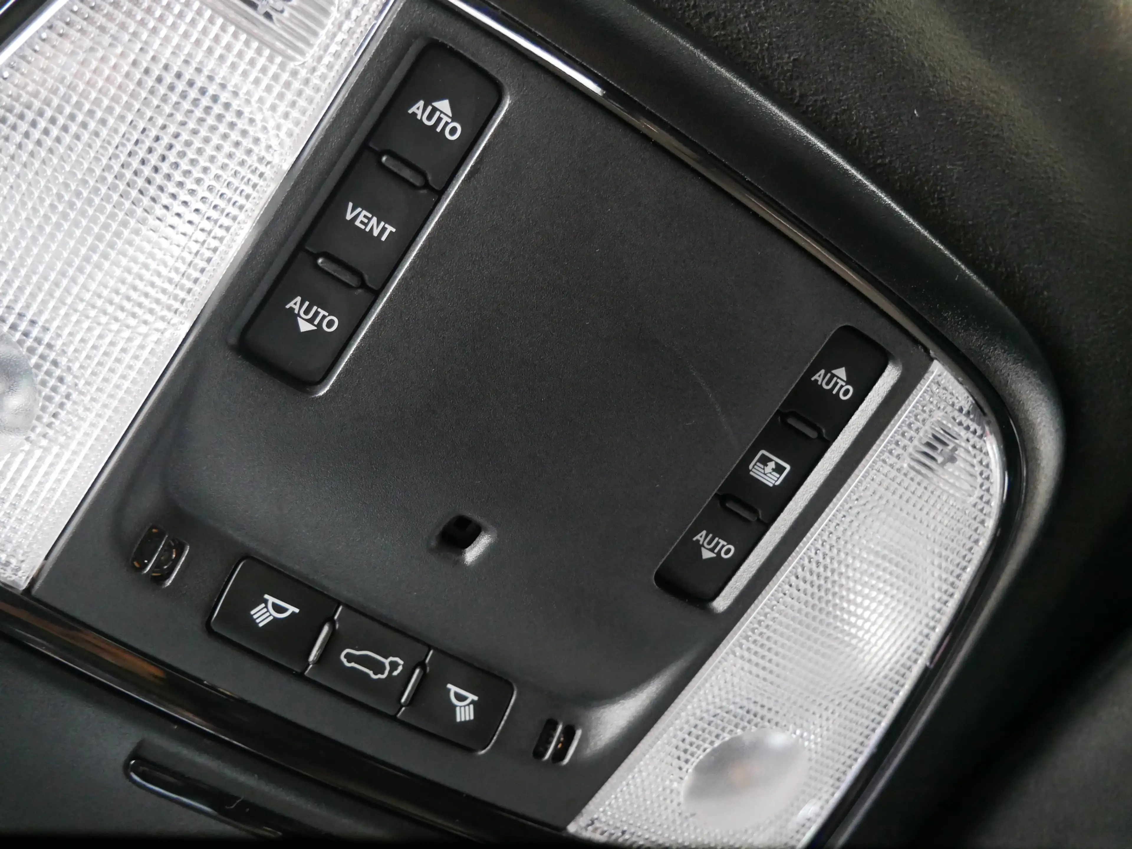 Jeep Grand Cherokee 6.2 V8 Trackhawk Supercharged ACC — photo 25