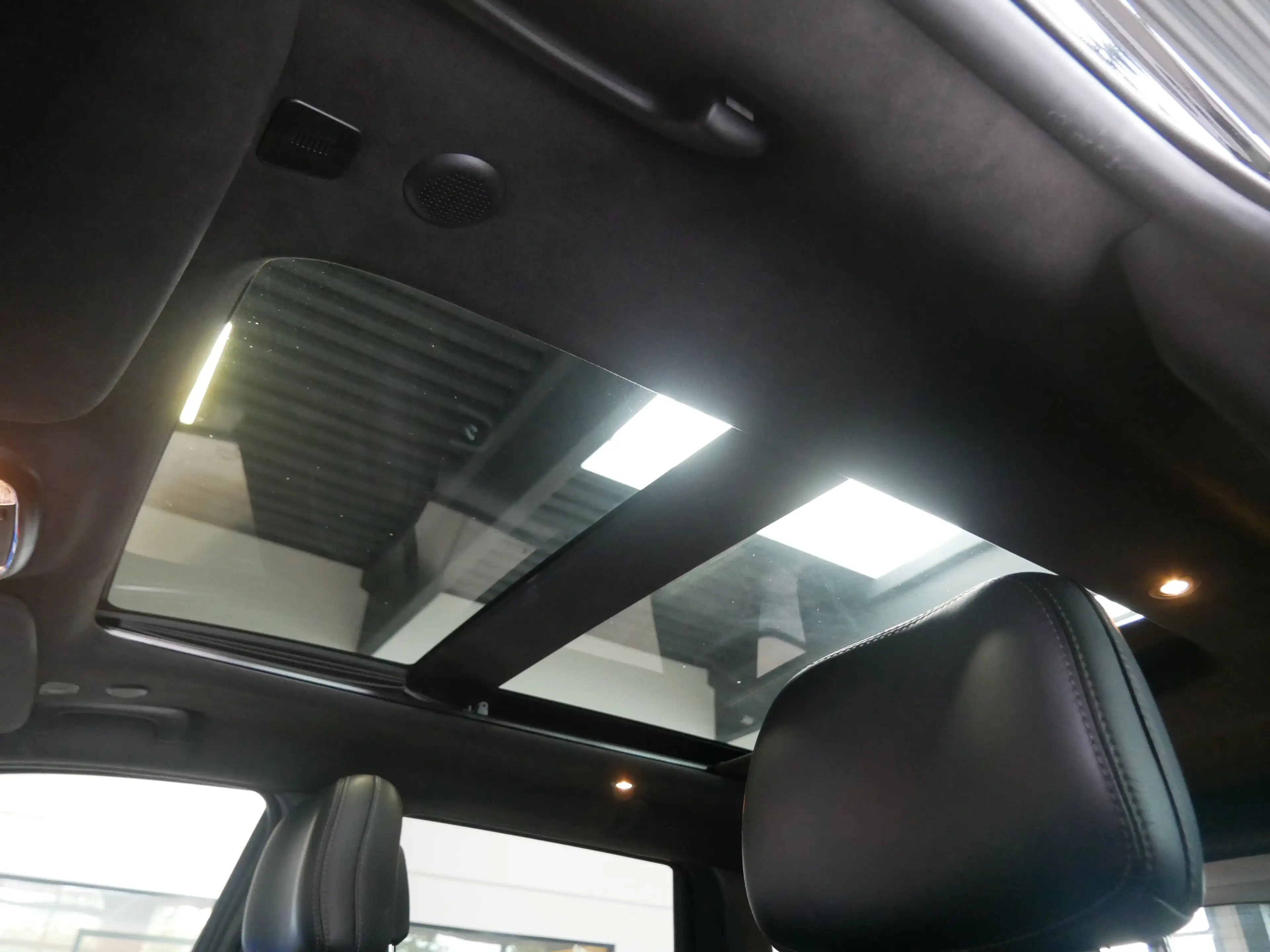 Jeep Grand Cherokee 6.2 V8 Trackhawk Supercharged ACC — photo 33