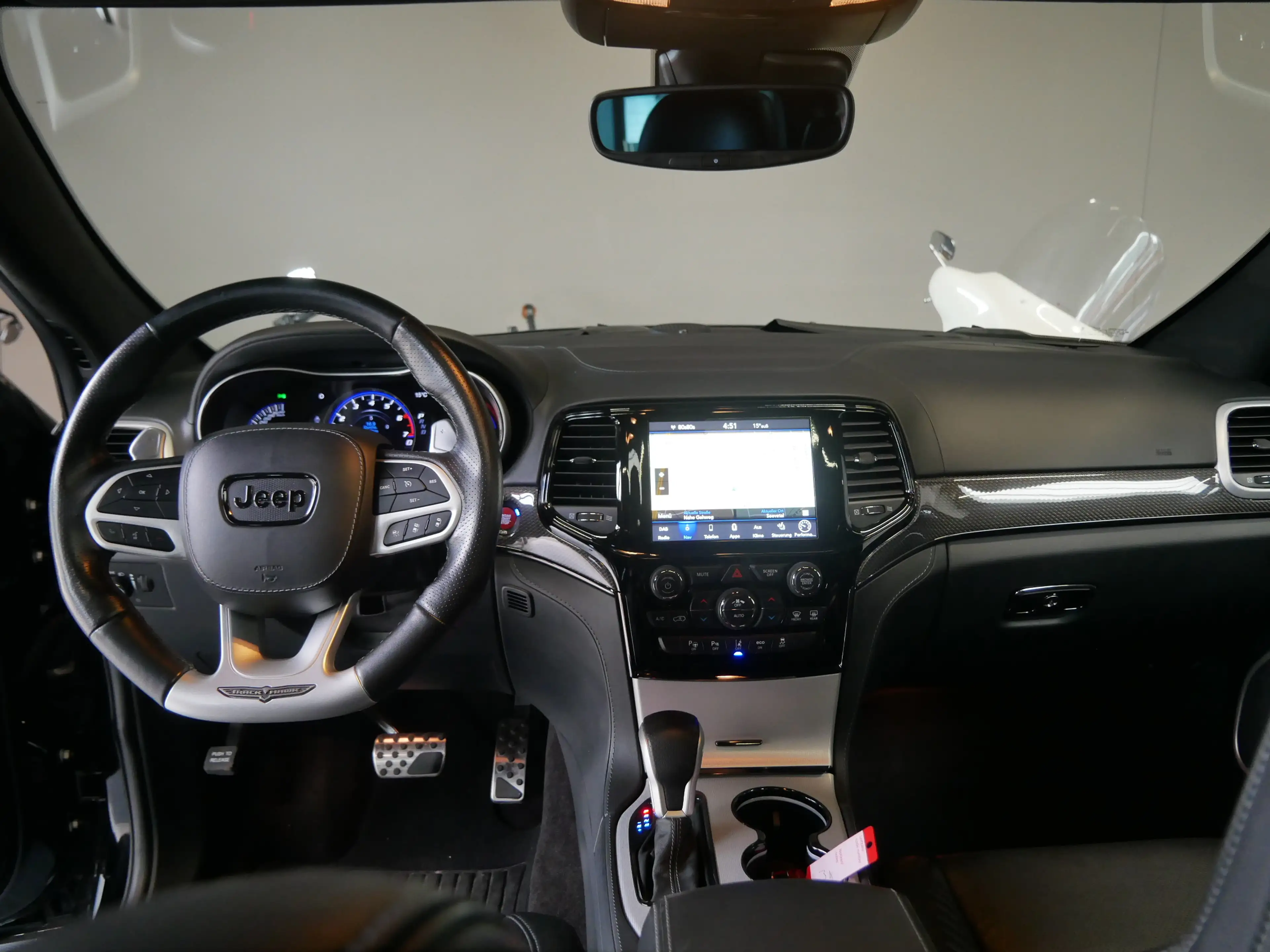 Jeep Grand Cherokee 6.2 V8 Trackhawk Supercharged ACC — photo 15