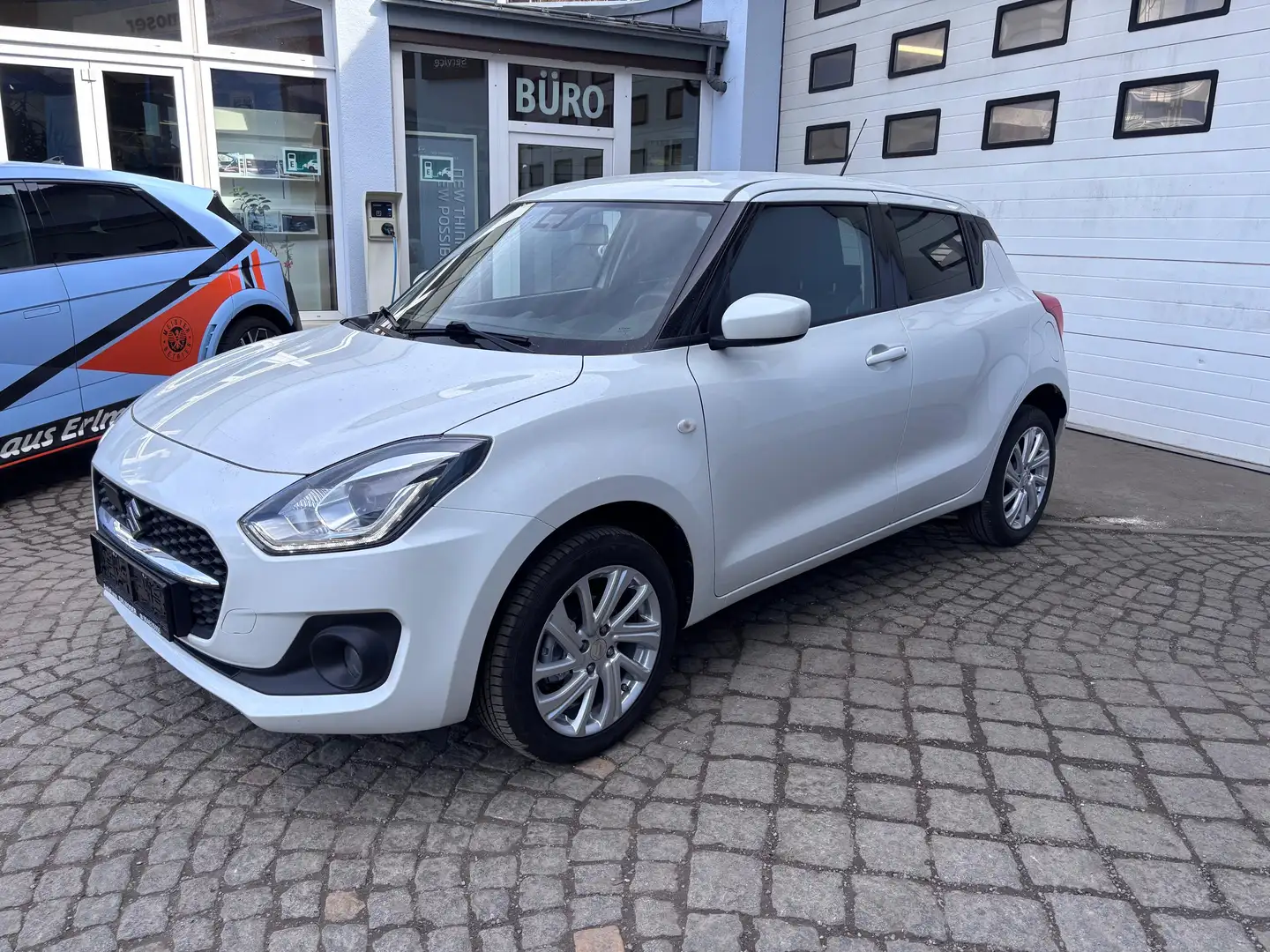 Suzuki Swift Basic Weiß - 2