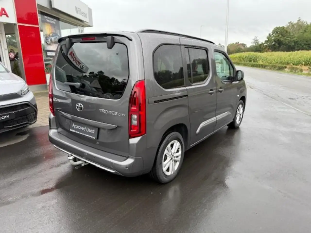 Toyota Verso MPV Proace City Verso SWB MPV & trekhaak, миниатюра 5
