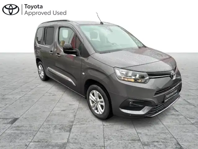 Toyota Verso MPV Proace City Verso SWB MPV & trekhaak