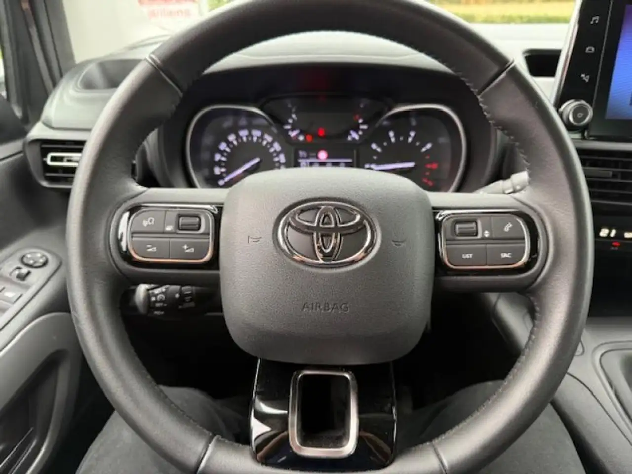 Toyota Verso MPV Proace City Verso SWB MPV & trekhaak, миниатюра 9