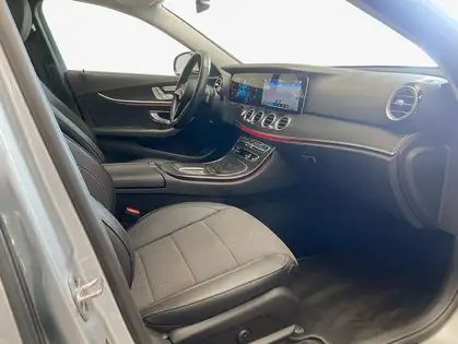 Annonce voiture d'occasion Mercedes-Benz E 400 - CARADIZE