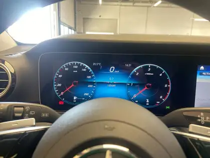 Annonce voiture d'occasion Mercedes-Benz E 400 - CARADIZE