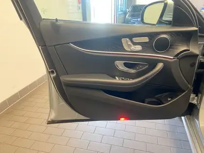 Annonce voiture d'occasion Mercedes-Benz E 400 - CARADIZE