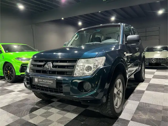 Mitsubishi Pajero 3.2 DI-D *3-Türer*AHK*Klima*Euro5*200PS*