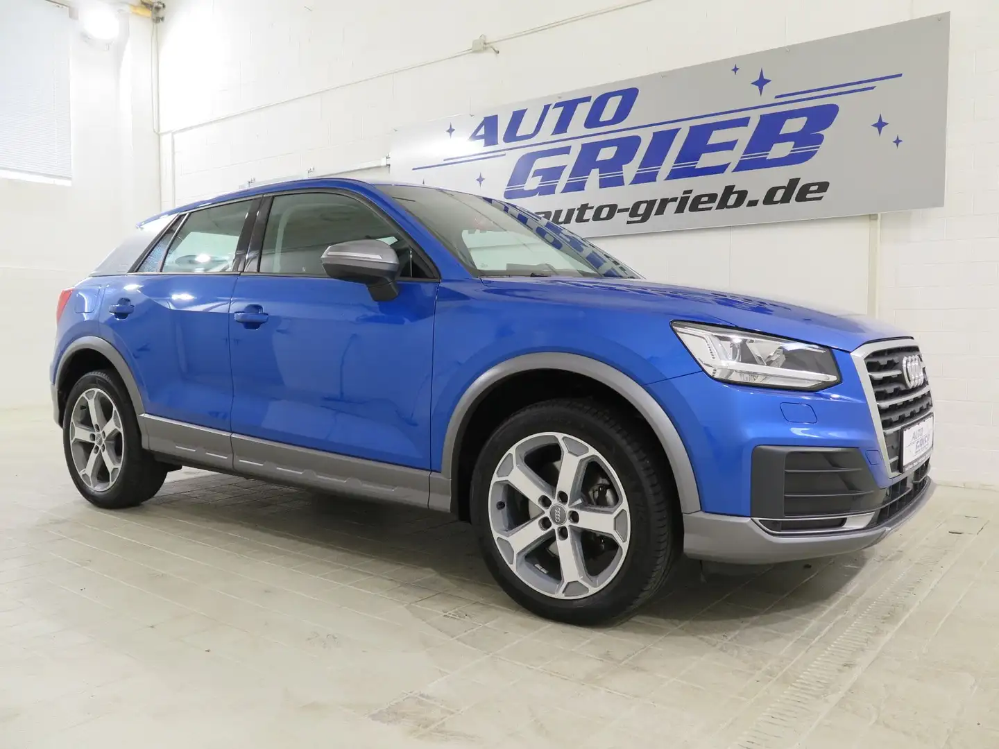Audi Q2 LED, Navi, App, elek.Heckklappe GRA Blau - 1