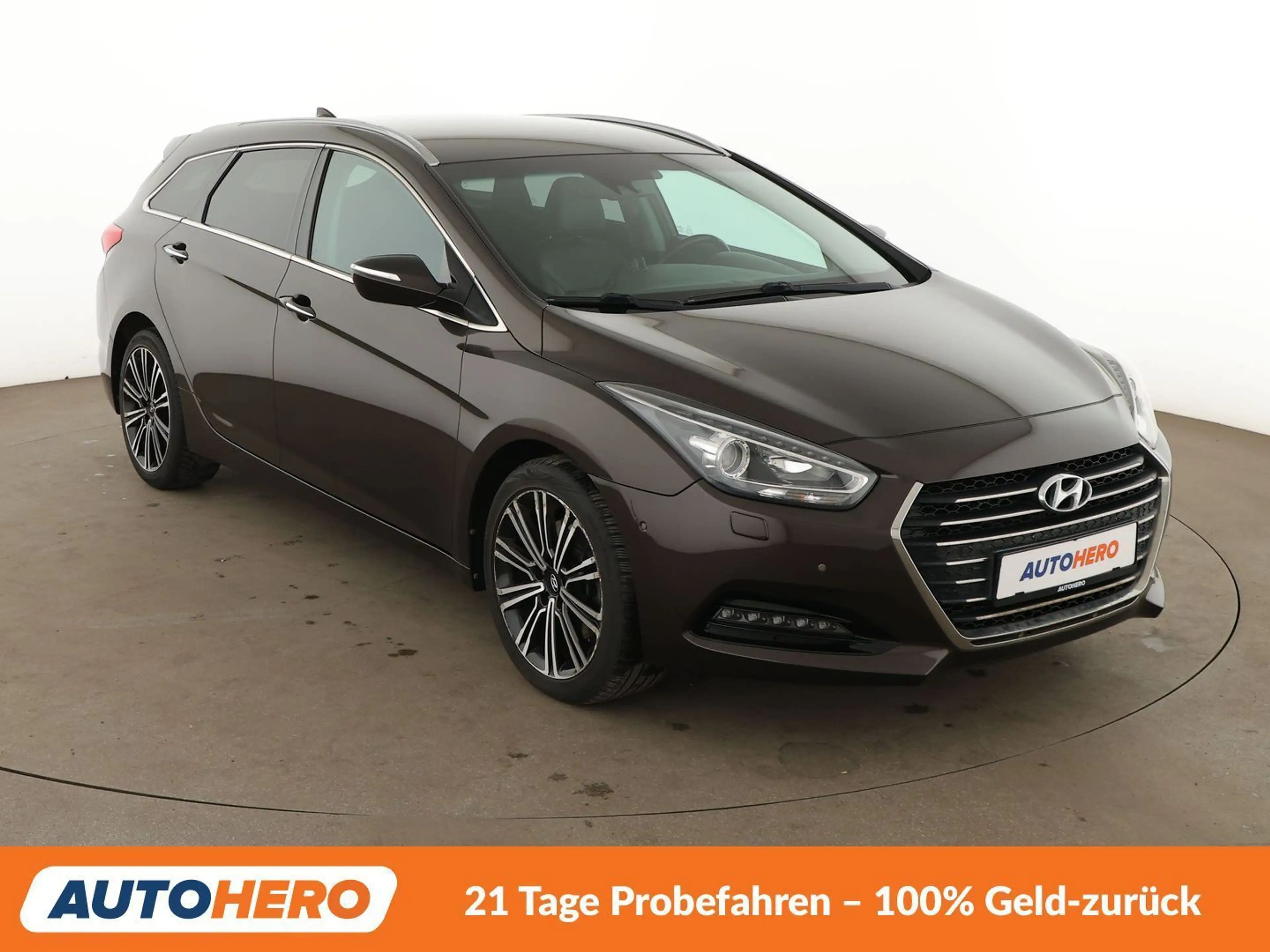 Hyundai i40 1.7 CRDi Premium Blue Aut.NAVI*TEMPO*CAM*PDC*SHZ* — photo 8
