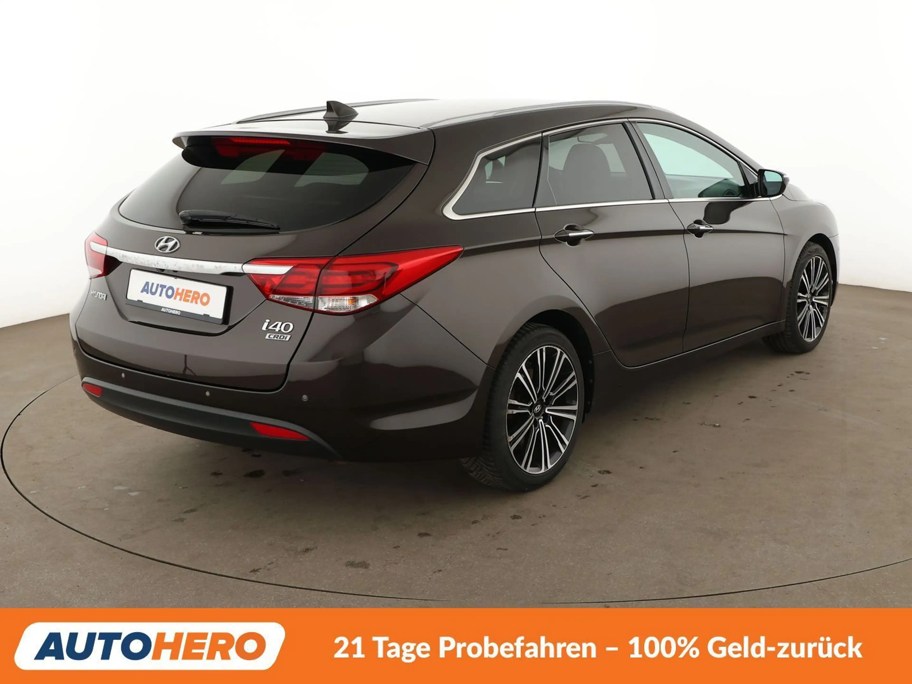 Hyundai i40 1.7 CRDi Premium Blue Aut.NAVI*TEMPO*CAM*PDC*SHZ* — photo 6
