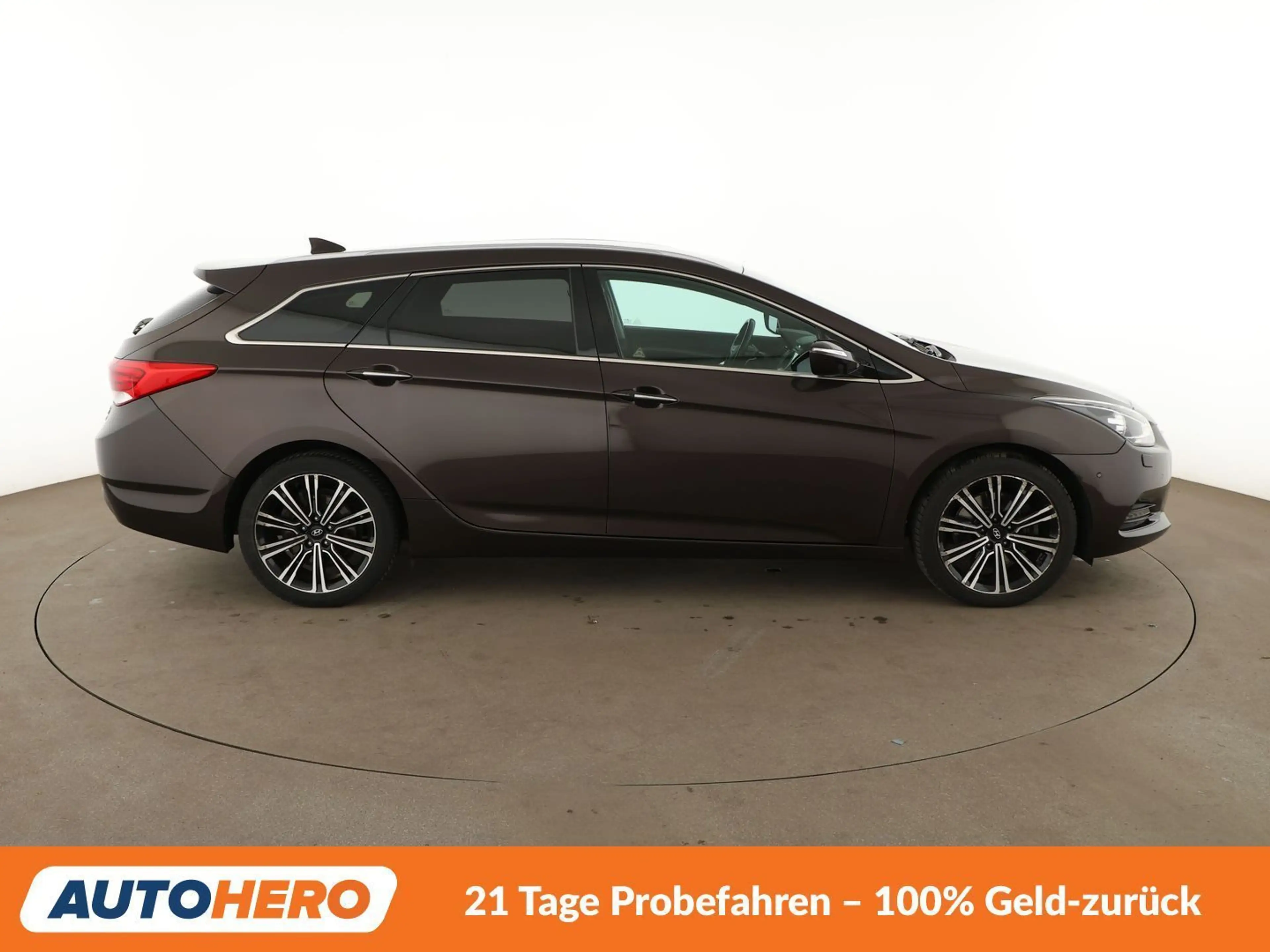 Hyundai i40 1.7 CRDi Premium Blue Aut.NAVI*TEMPO*CAM*PDC*SHZ* — photo 7