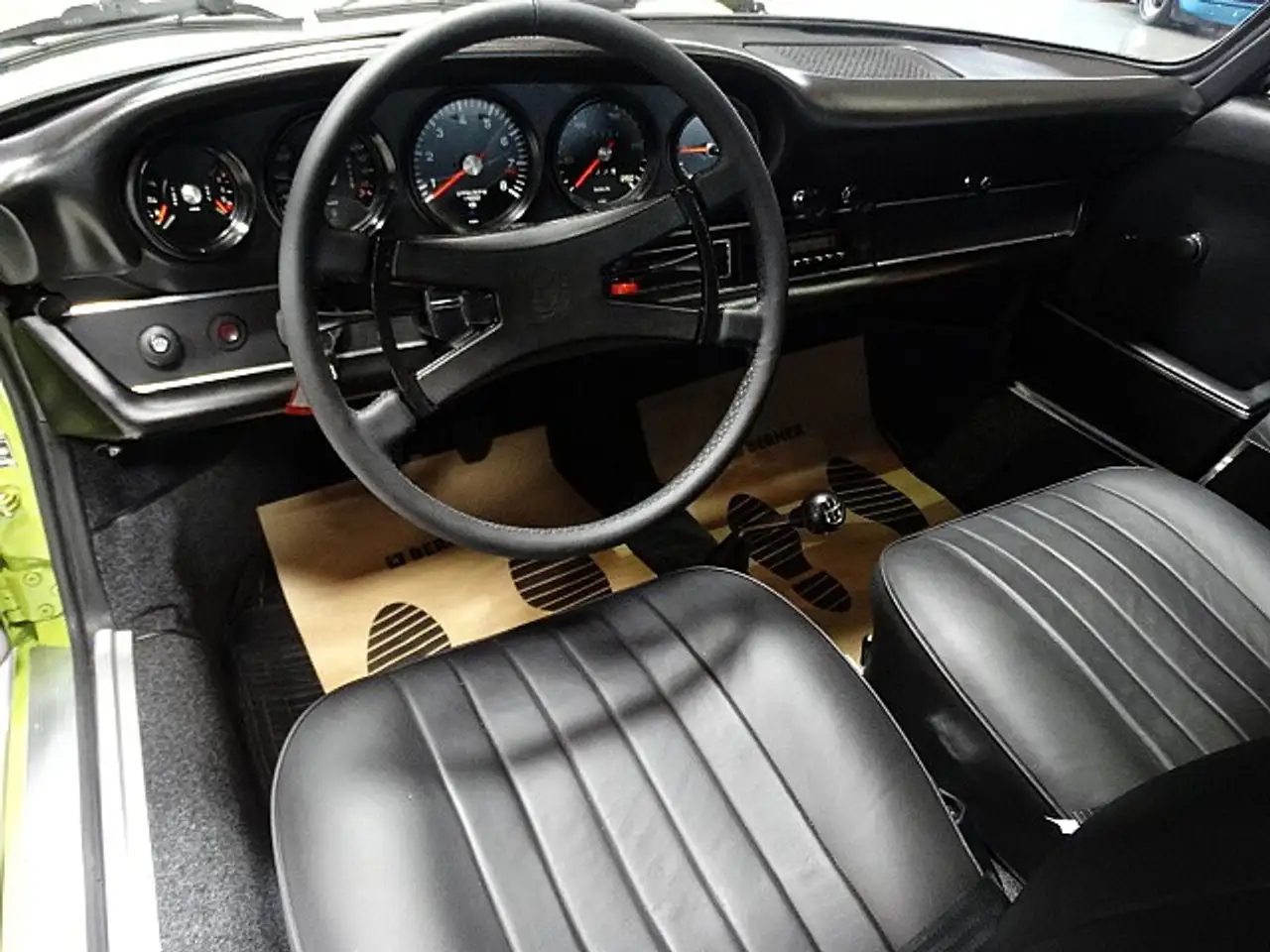 Porsche 911 2.4 T Coupe Restauriert! 82.000 ,- investiert, foto 10