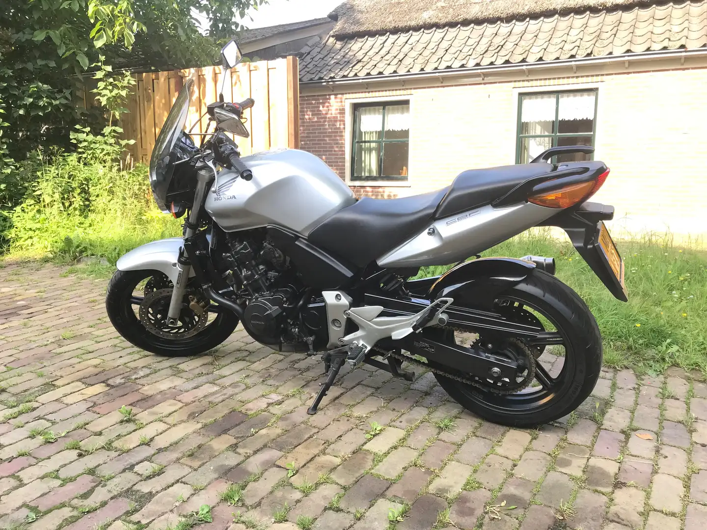 Honda CBF 600 Zilver - 2