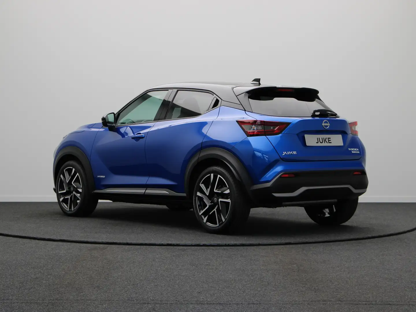Nissan Juke N-Design Enigma Black + Cold Pack 1.6L HYBRID 143 Blau - 2