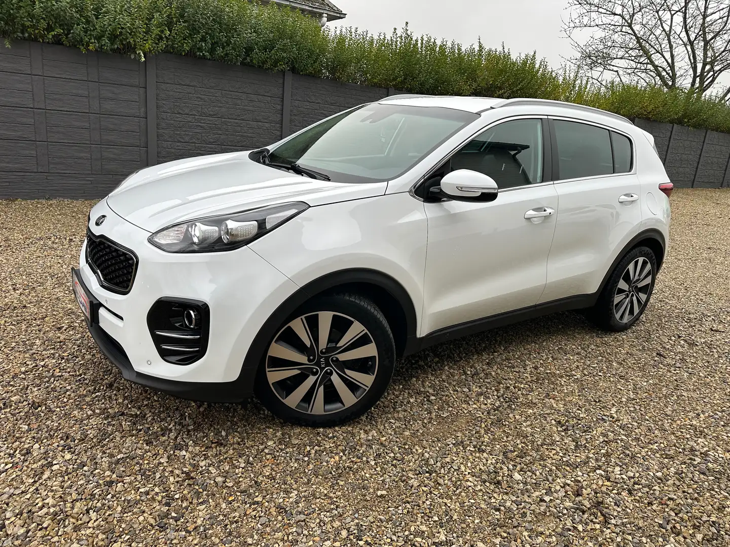 Kia Sportage 1.7 CRDi 2WD Style Pack*BTE AUTO*CUIR*CAM*NAVI* Blanc - 2