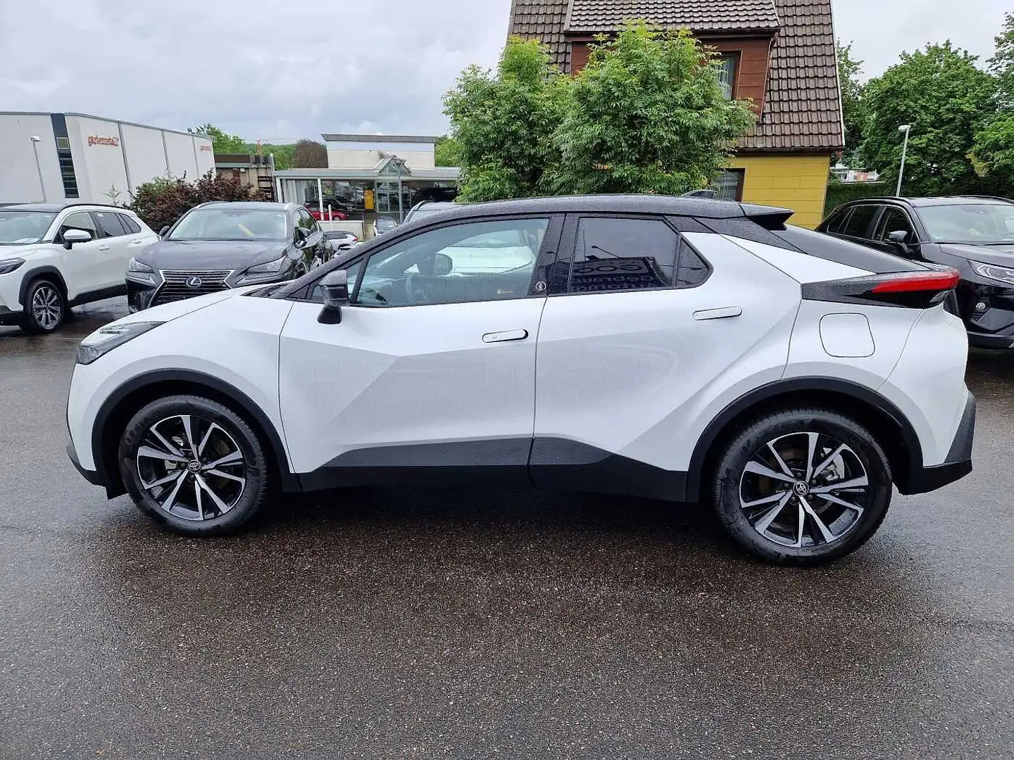 Toyota C-HR 1.8 Hybrid Team Deutschland Biały - 2