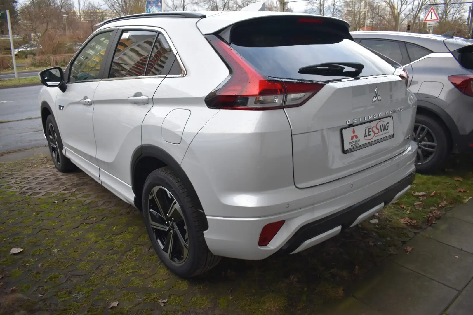 Mitsubishi Eclipse Plug-in Hybrid Select 2.4 4WD Tageszul. Blanco - 2