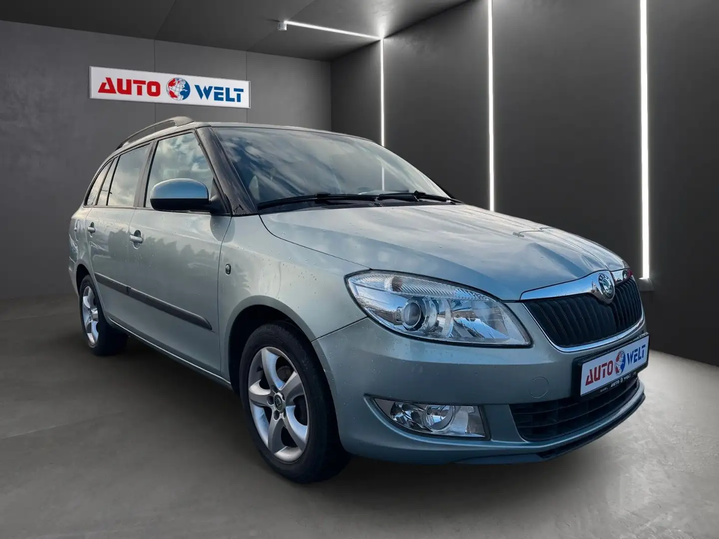 Skoda Fabia Combi 1.2 Style Edition Vert - 2