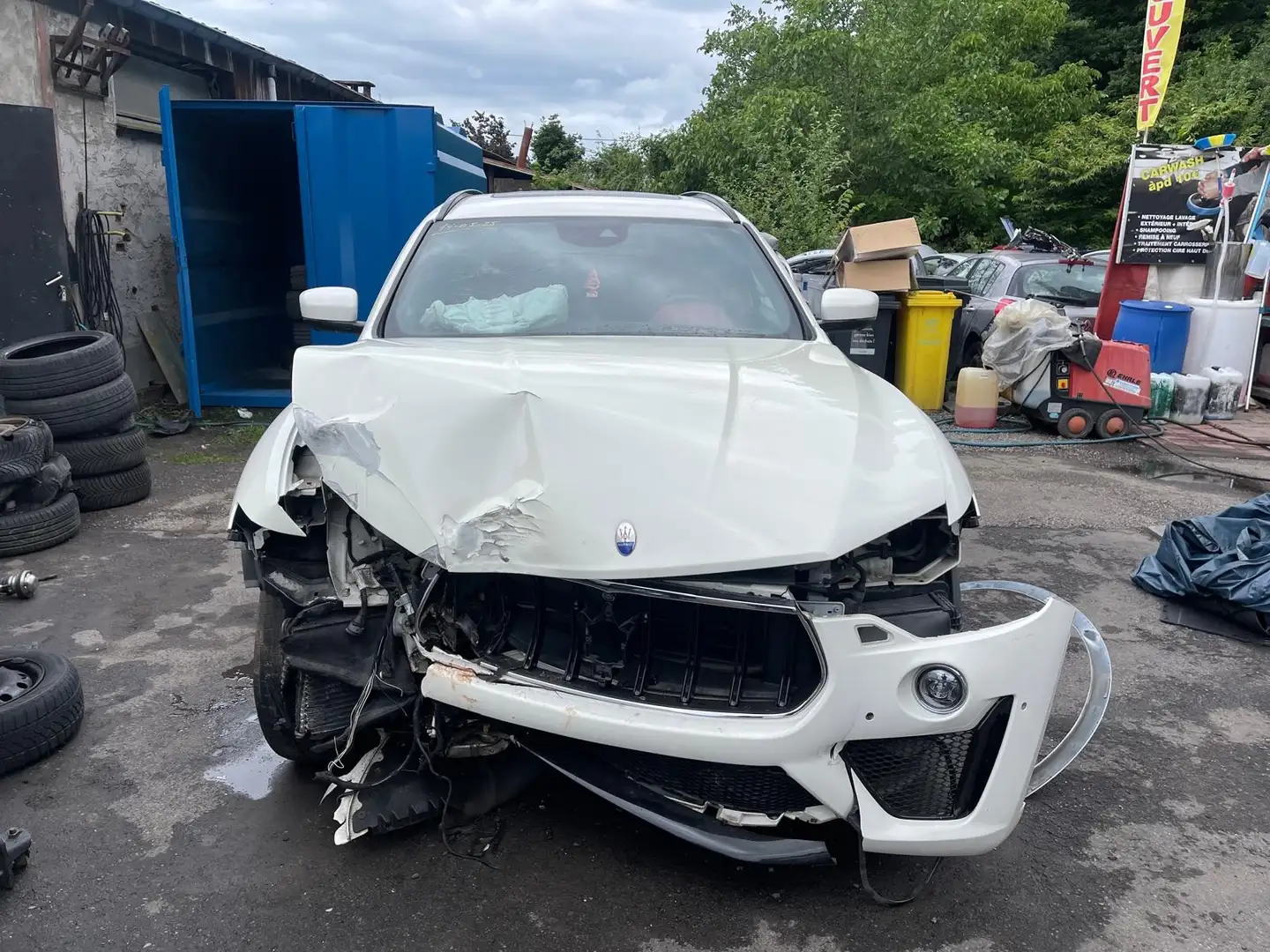 Maserati Levante Levante 3.0 V6 BiTurbo SQ4 accidentée Wit - 2