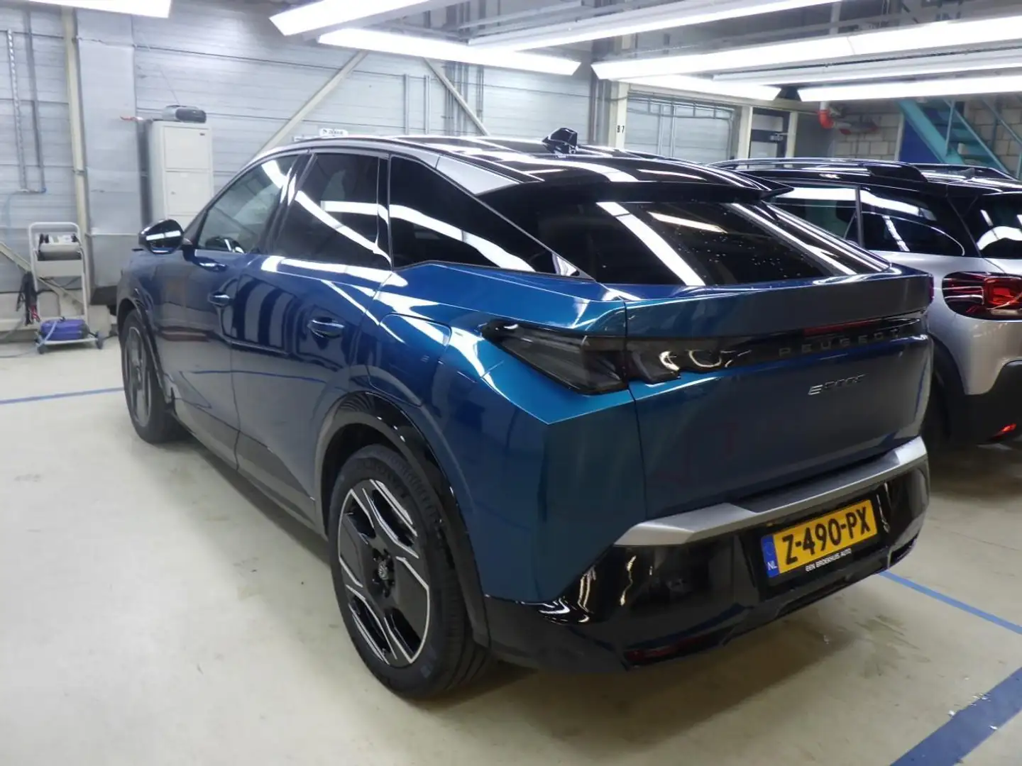 Peugeot 3008 e-3008 GT 73 kWh Panoramadak Blauw - 2