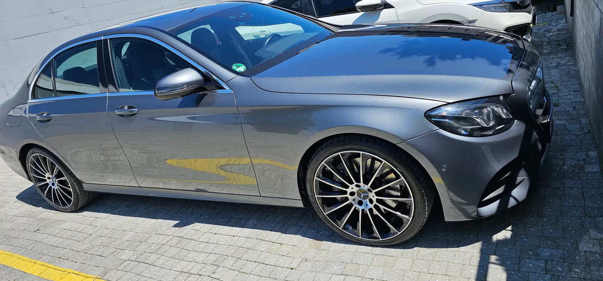 Mercedes-Benz E 350 E 350 d 9G-TRONICAMG Line Grau - 1