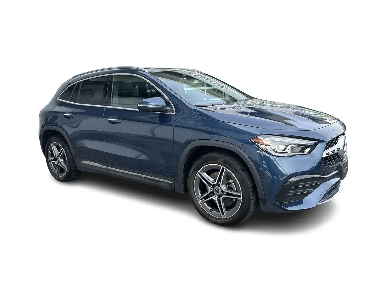 Mercedes-Benz GLA снимка Mercedes-Benz GLA